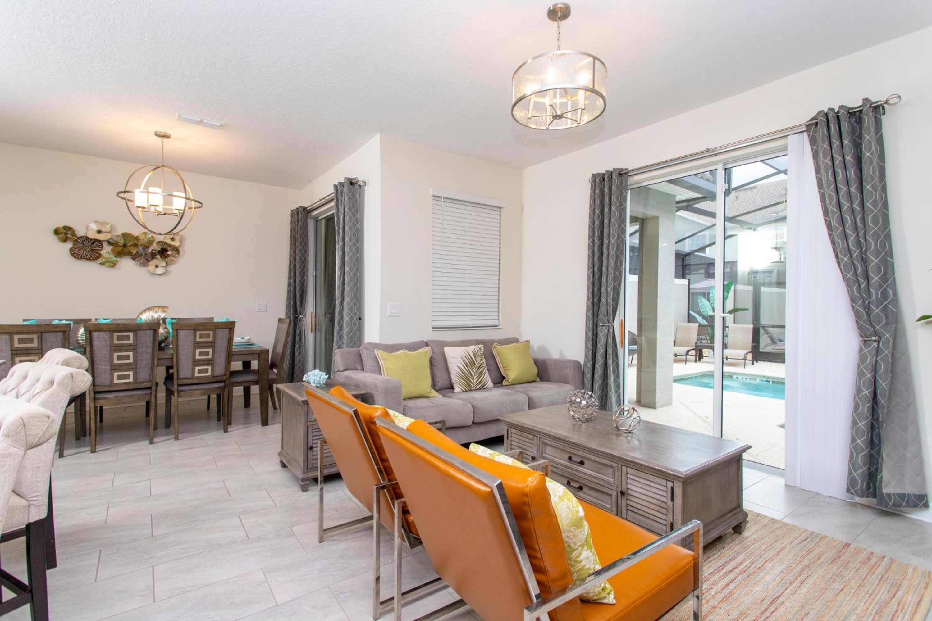 Luxurious Décor 4 Bd w/ Pool Close to Disney 4820