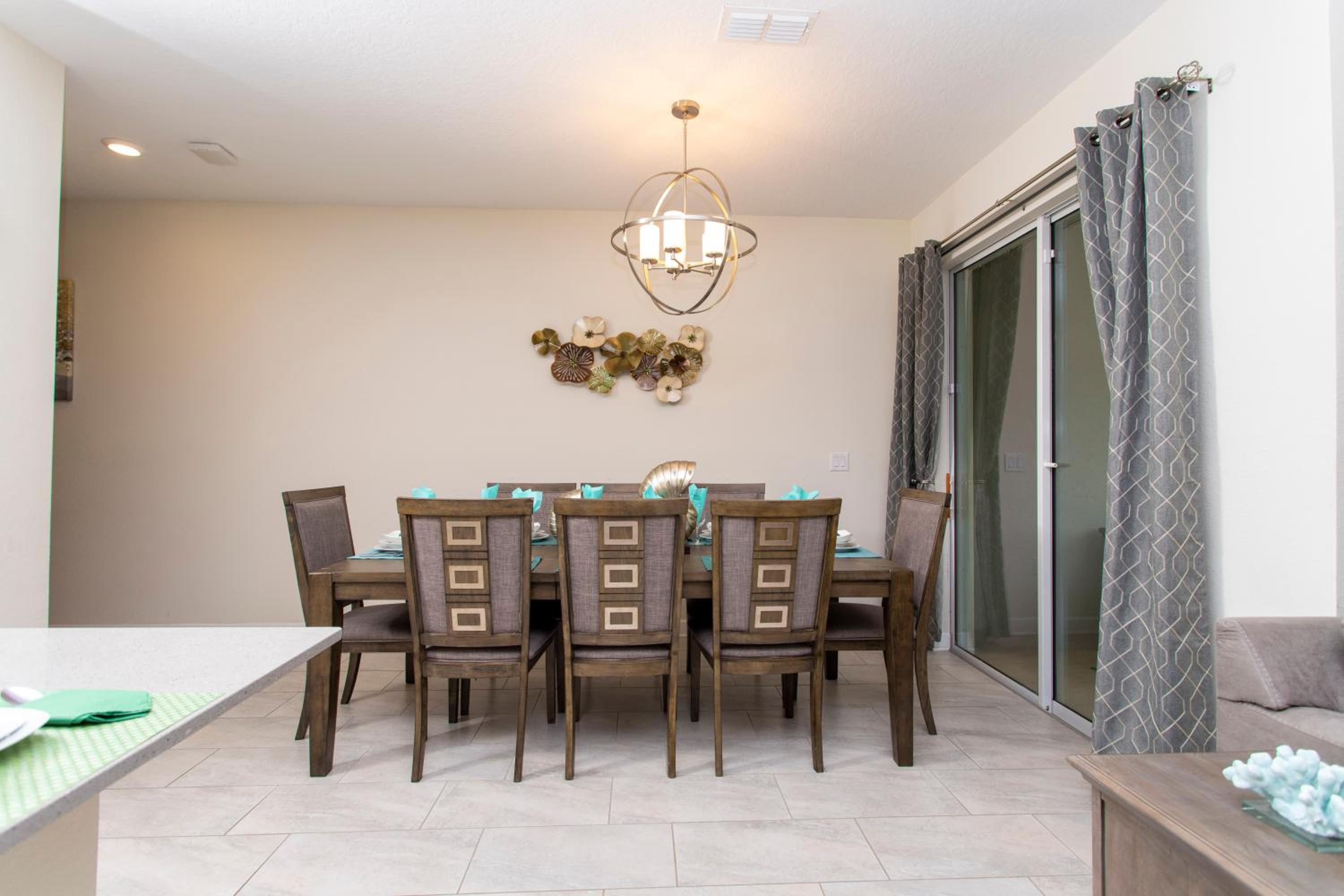 Luxurious Décor 4 Bd w/ Pool Close to Disney 4820