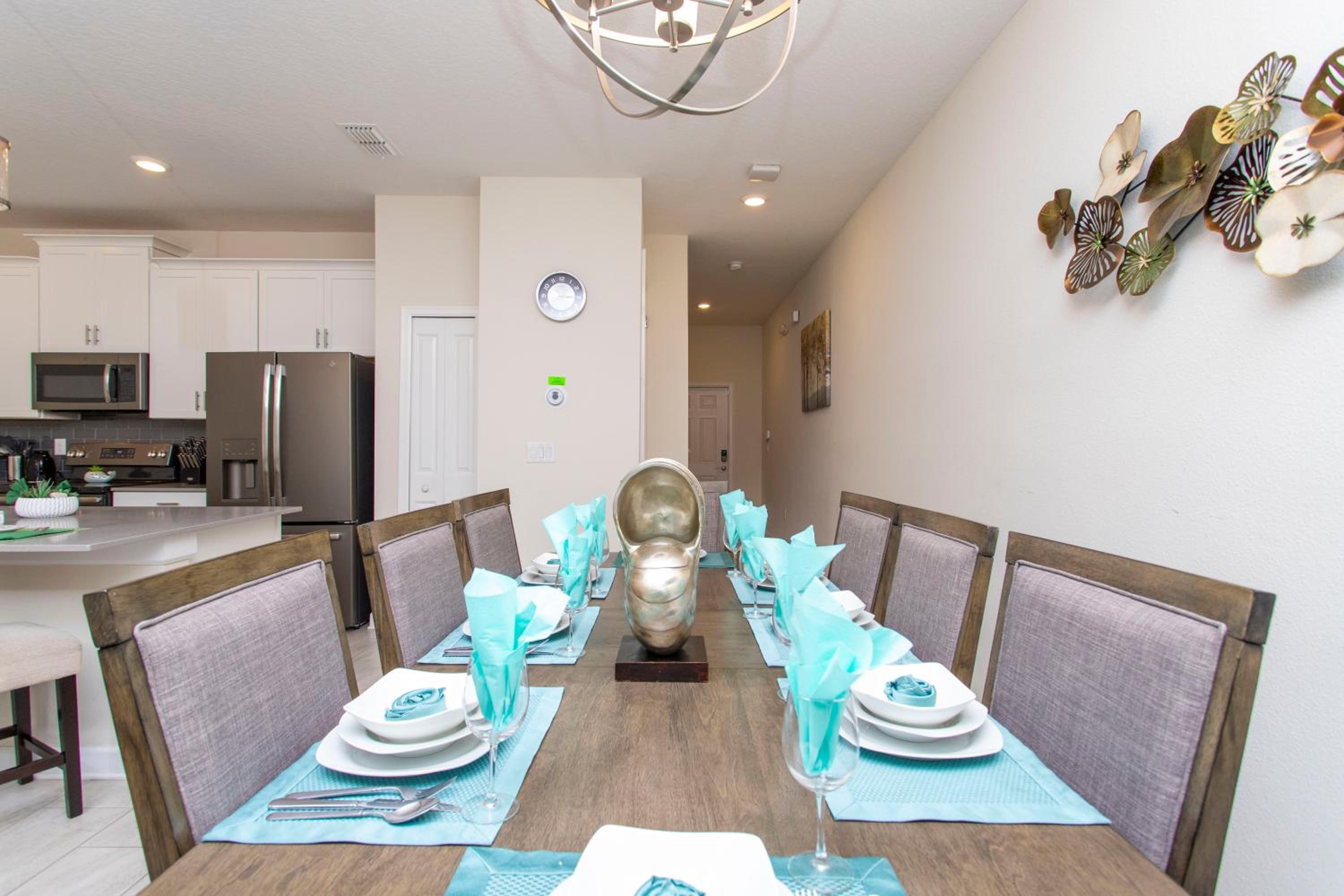 Luxurious Décor 4 Bd w/ Pool Close to Disney 4820