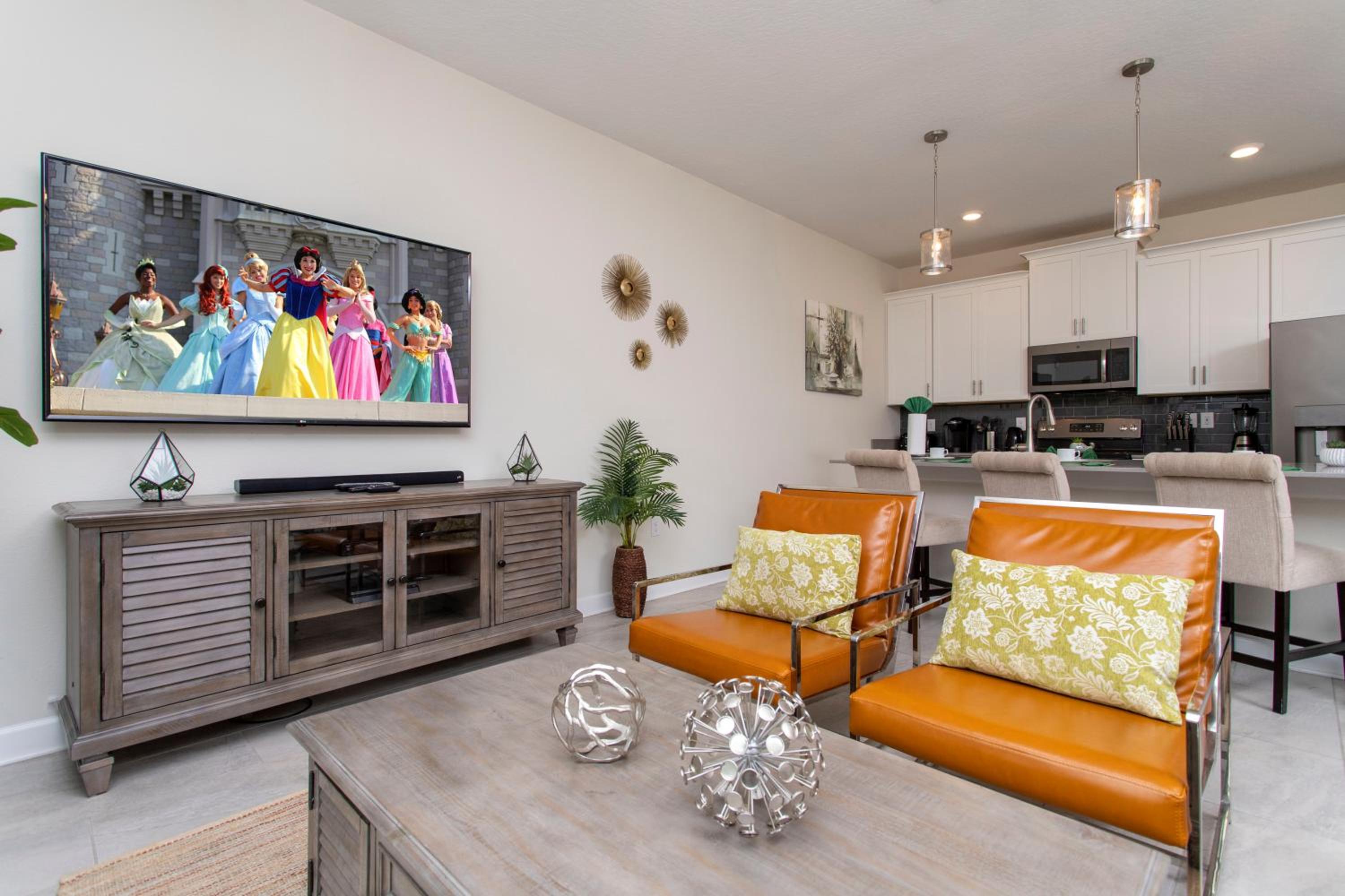 Luxurious Décor 4 Bd w/ Pool Close to Disney 4820