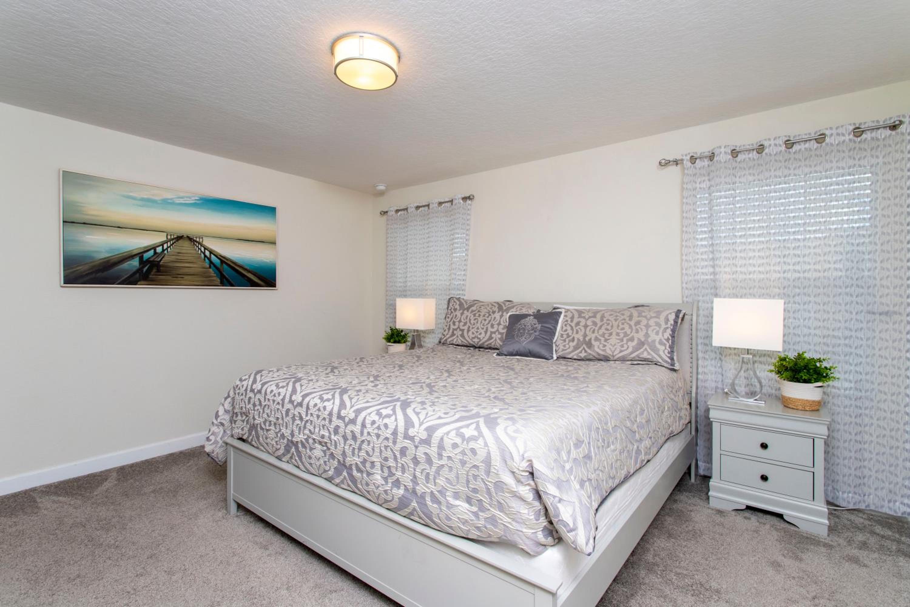 Luxurious Décor 4 Bd w/ Pool Close to Disney 4820