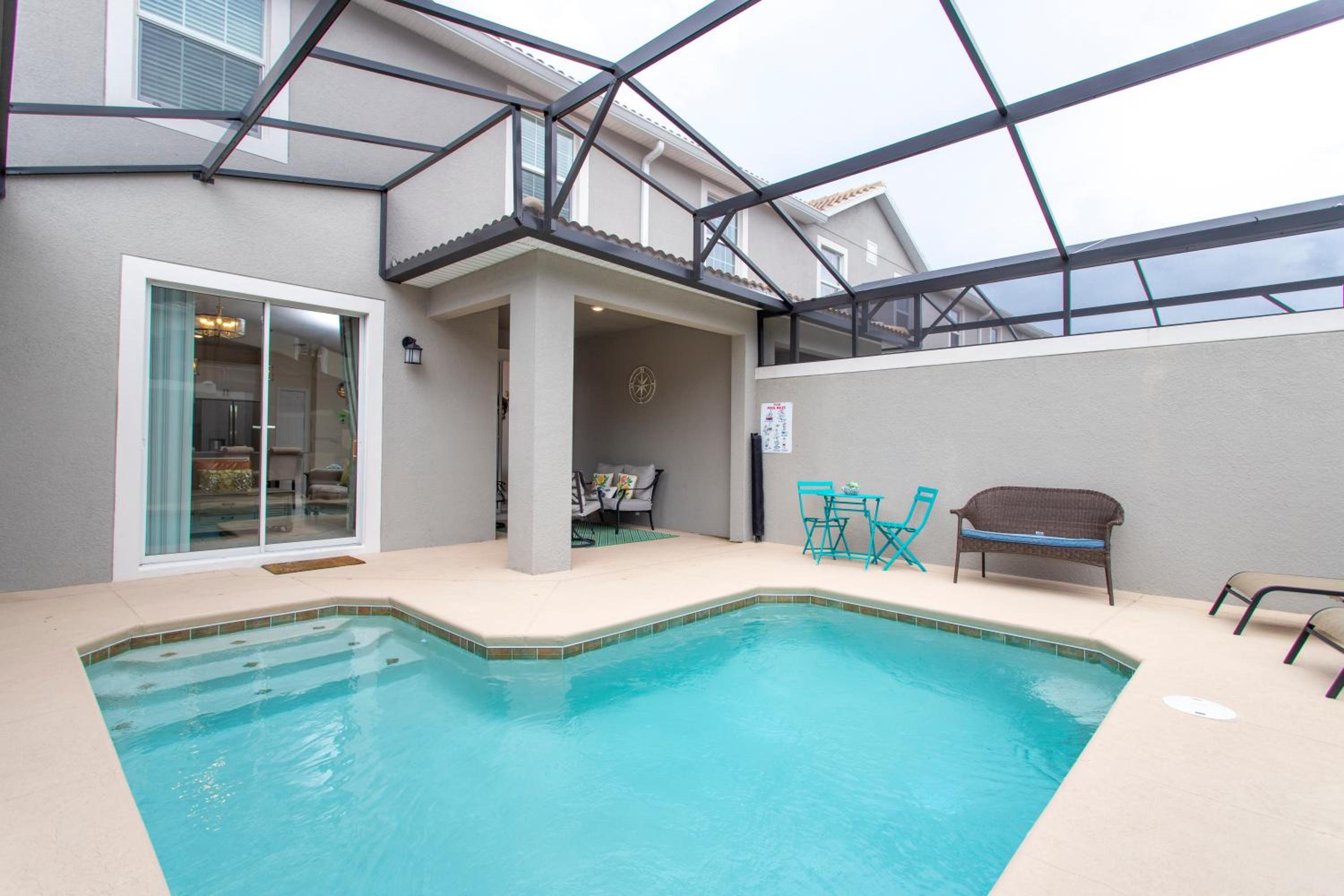 Luxurious Décor 4 Bd w/ Pool Close to Disney 4820