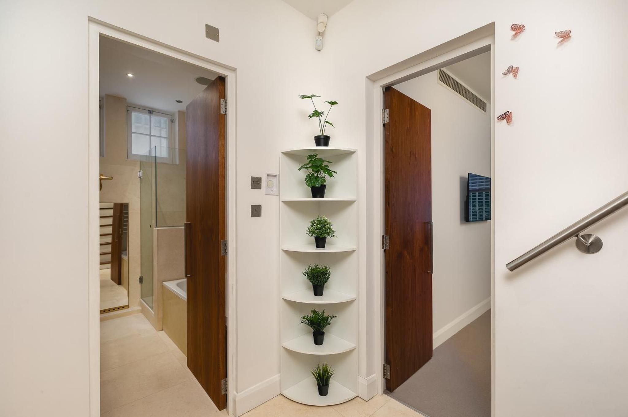 დ Luxury Chelsea Duplex - Sleeps 10 დ