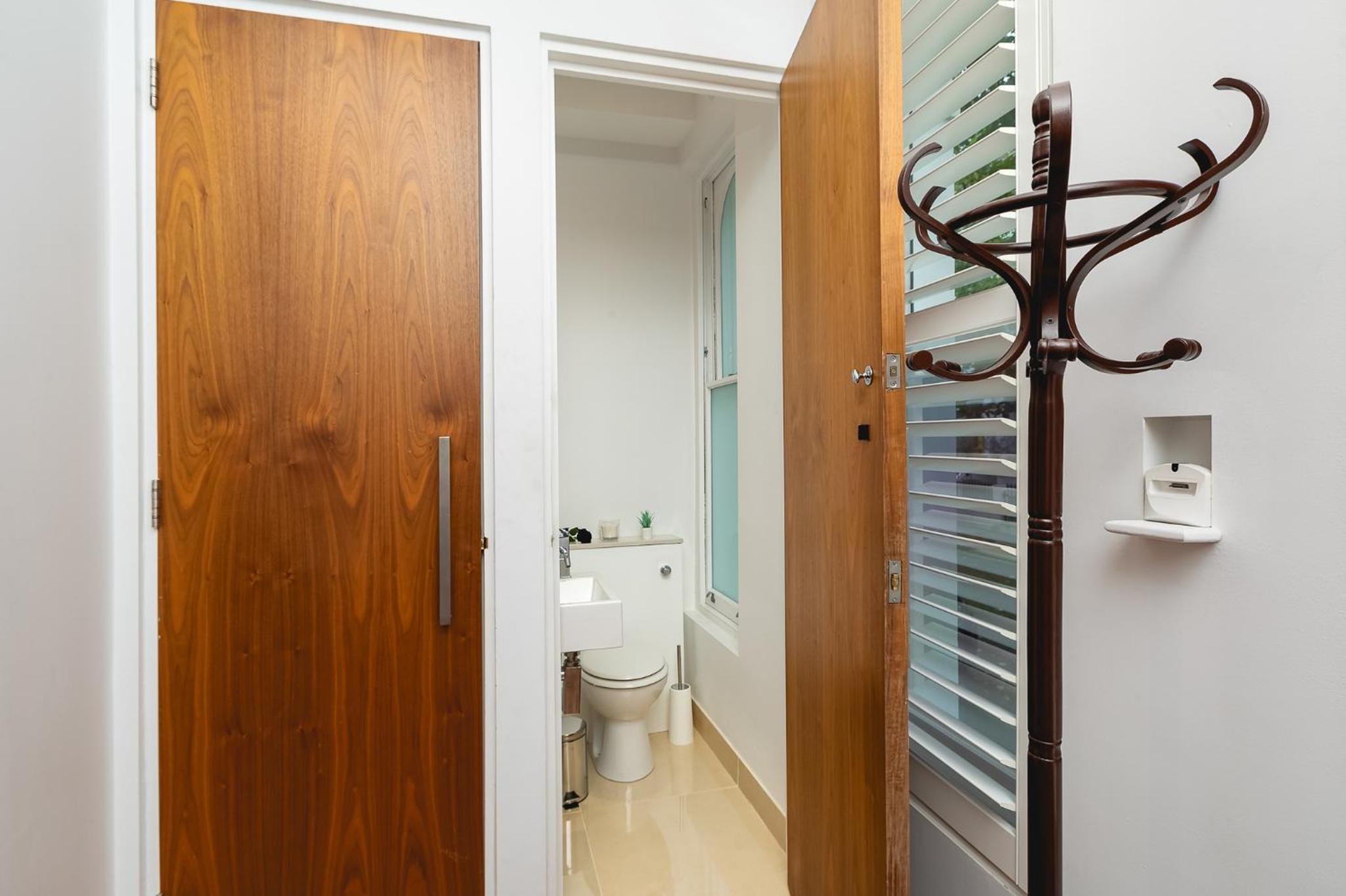 დ Luxury Chelsea Duplex - Sleeps 10 დ