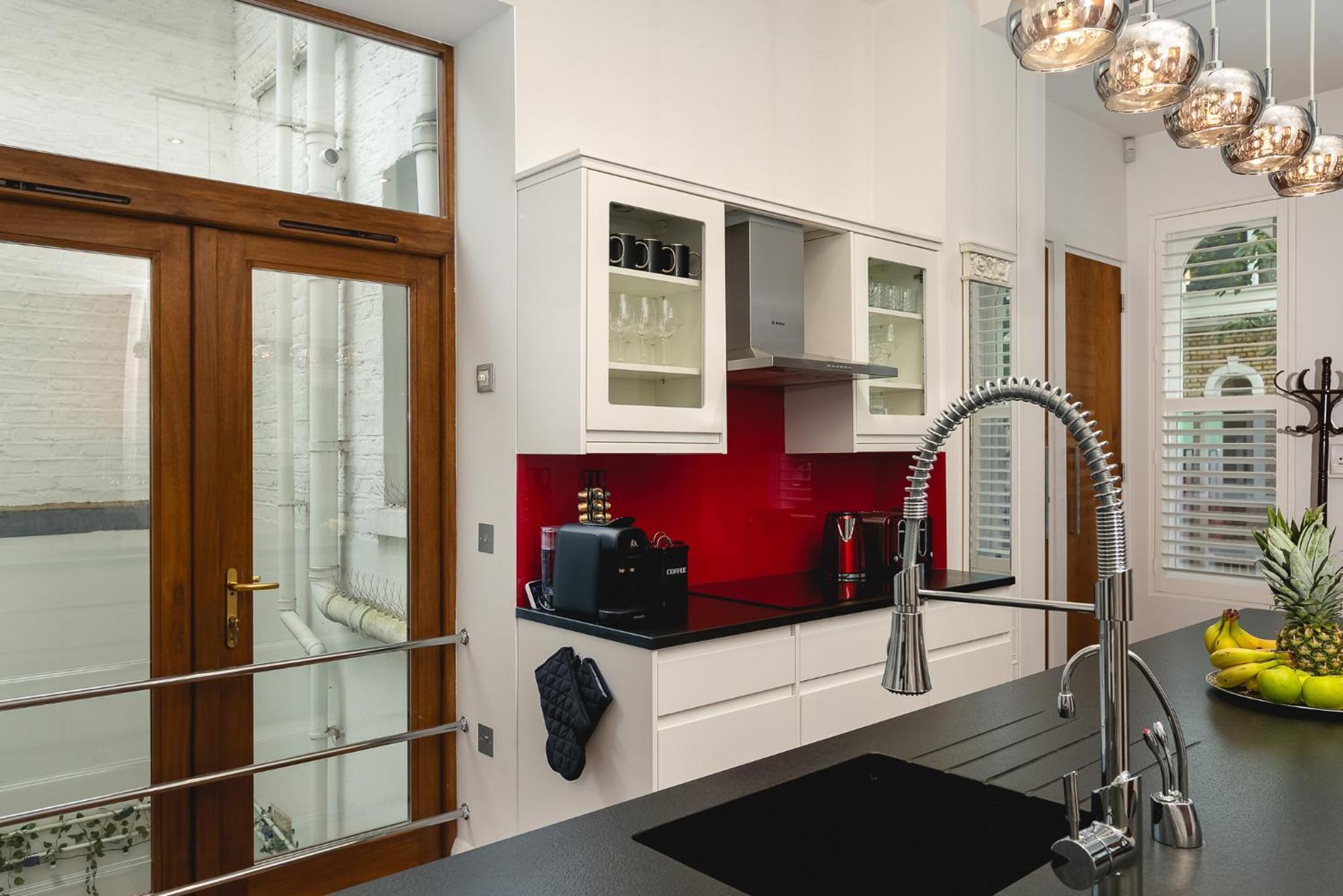 დ Luxury Chelsea Duplex - Sleeps 10 დ