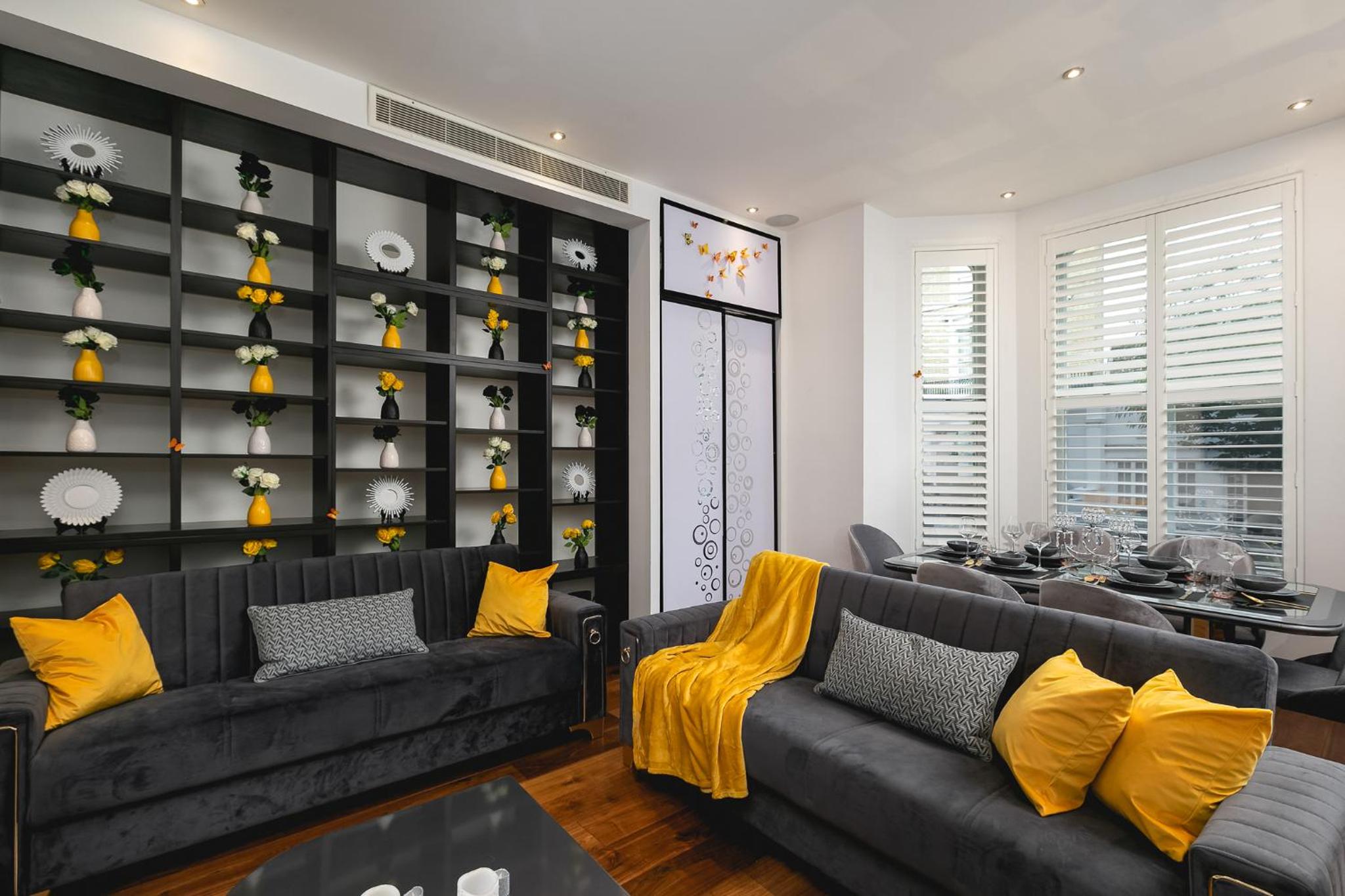 დ Luxury Chelsea Duplex - Sleeps 10 დ