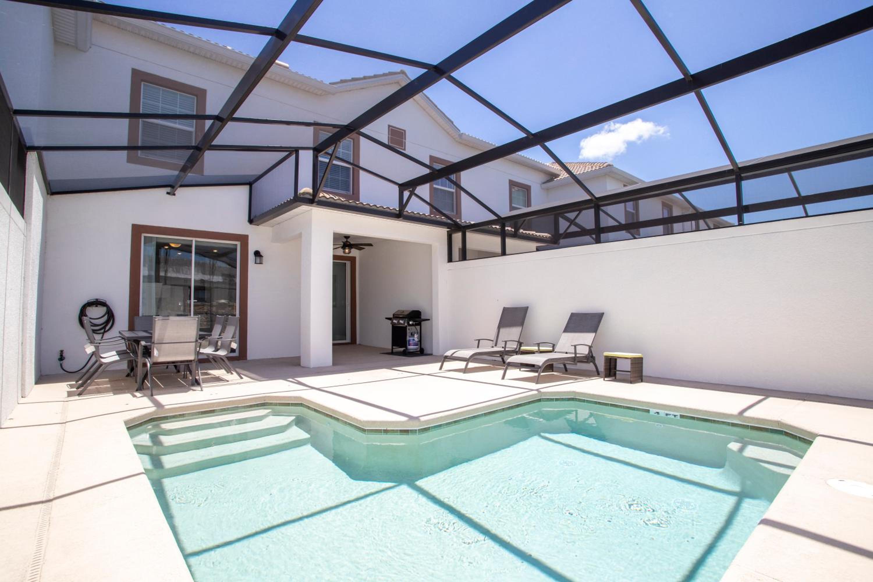 Ravishing Four Bd w/ Pool Close to Disney 4947