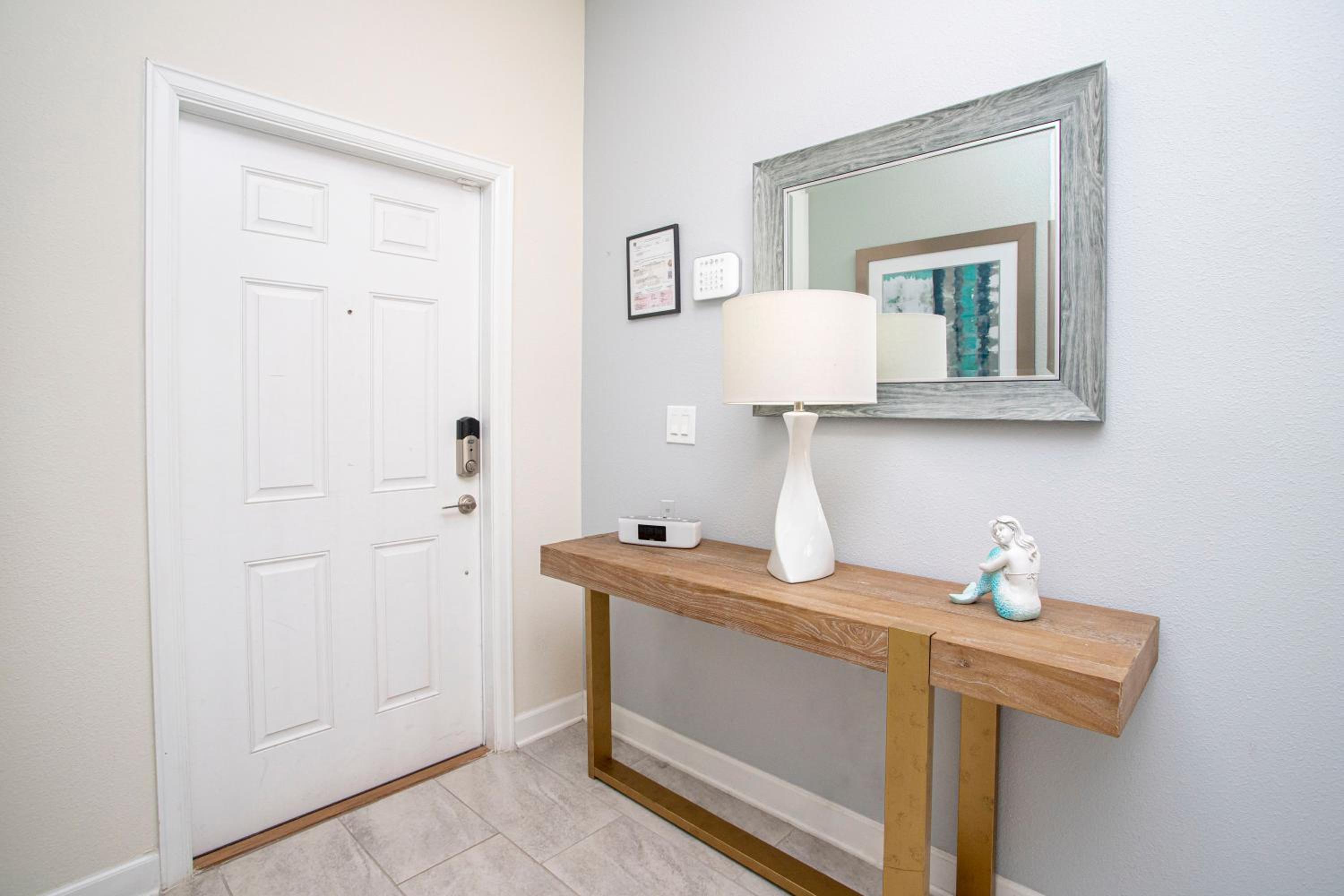 Ravishing Four Bd w/ Pool Close to Disney 4947