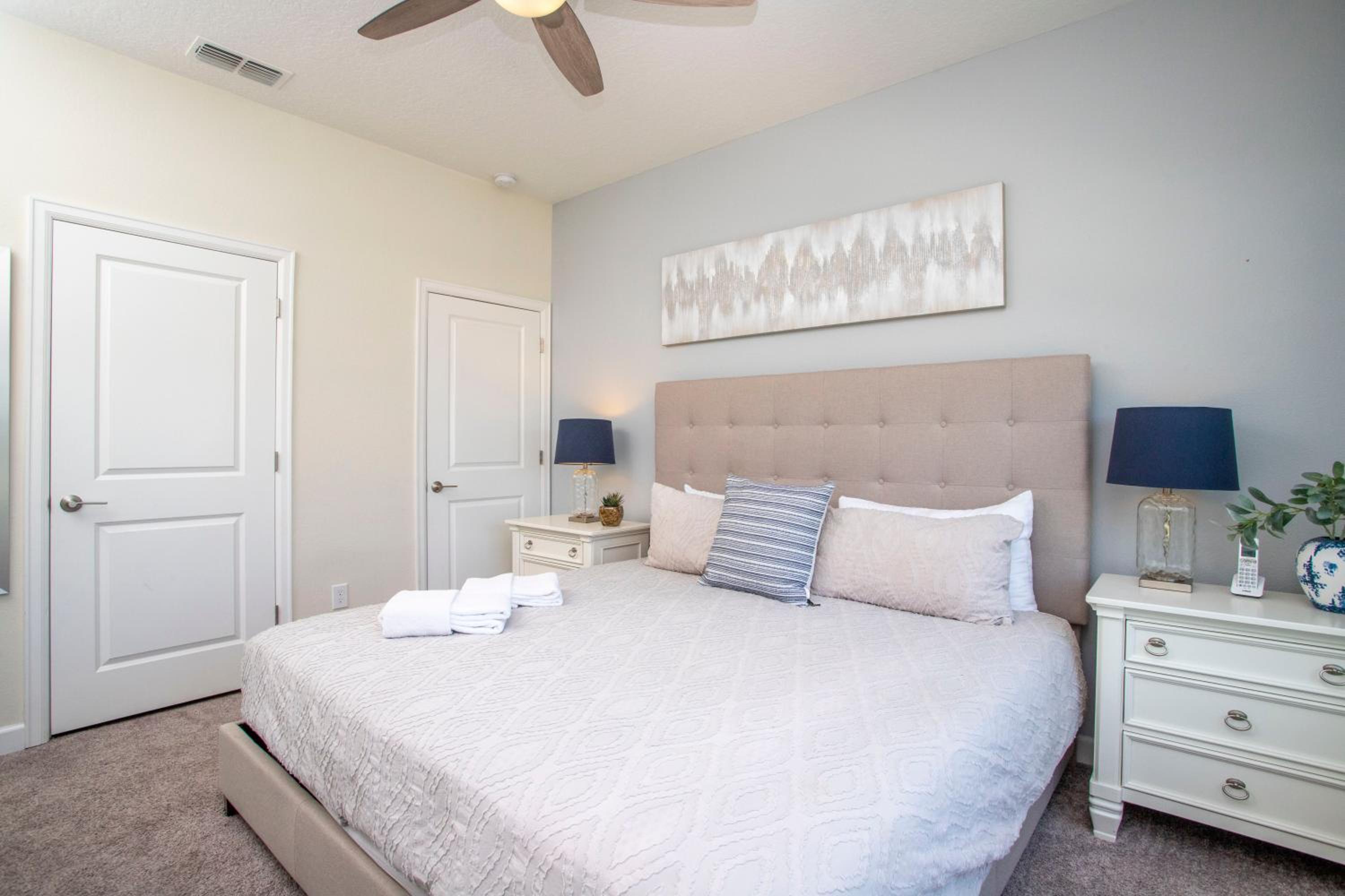 Ravishing Four Bd w/ Pool Close to Disney 4947