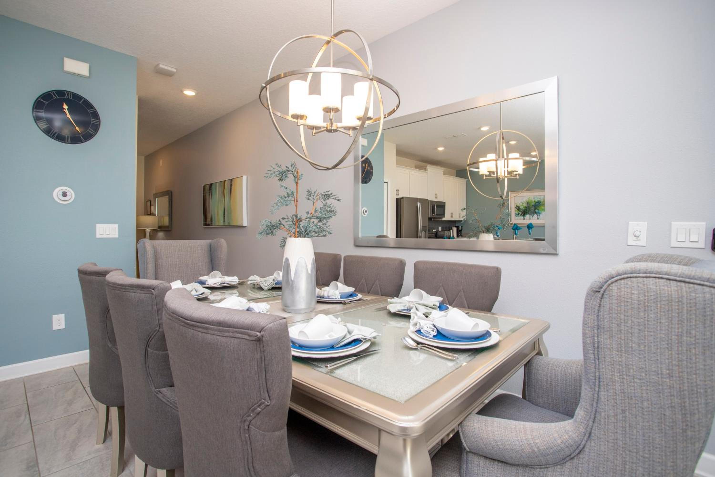 Ravishing Four Bd w/ Pool Close to Disney 4947