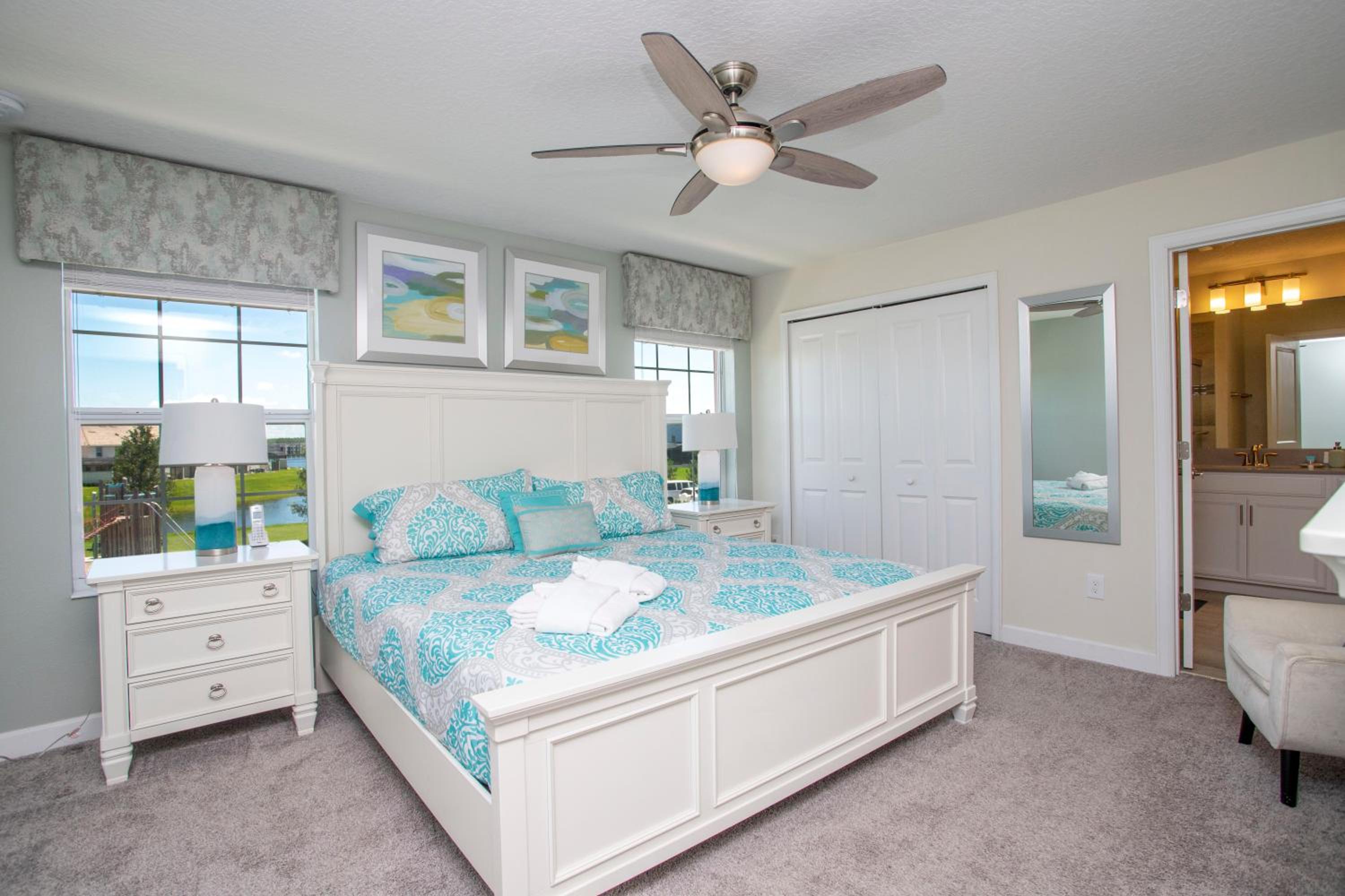 Ravishing Four Bd w/ Pool Close to Disney 4947