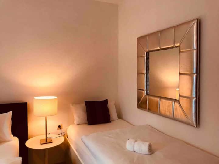 schöne große Wohnung 2 Schlafzimmer bis 6 Pax nähe Stadion Signal Iduna