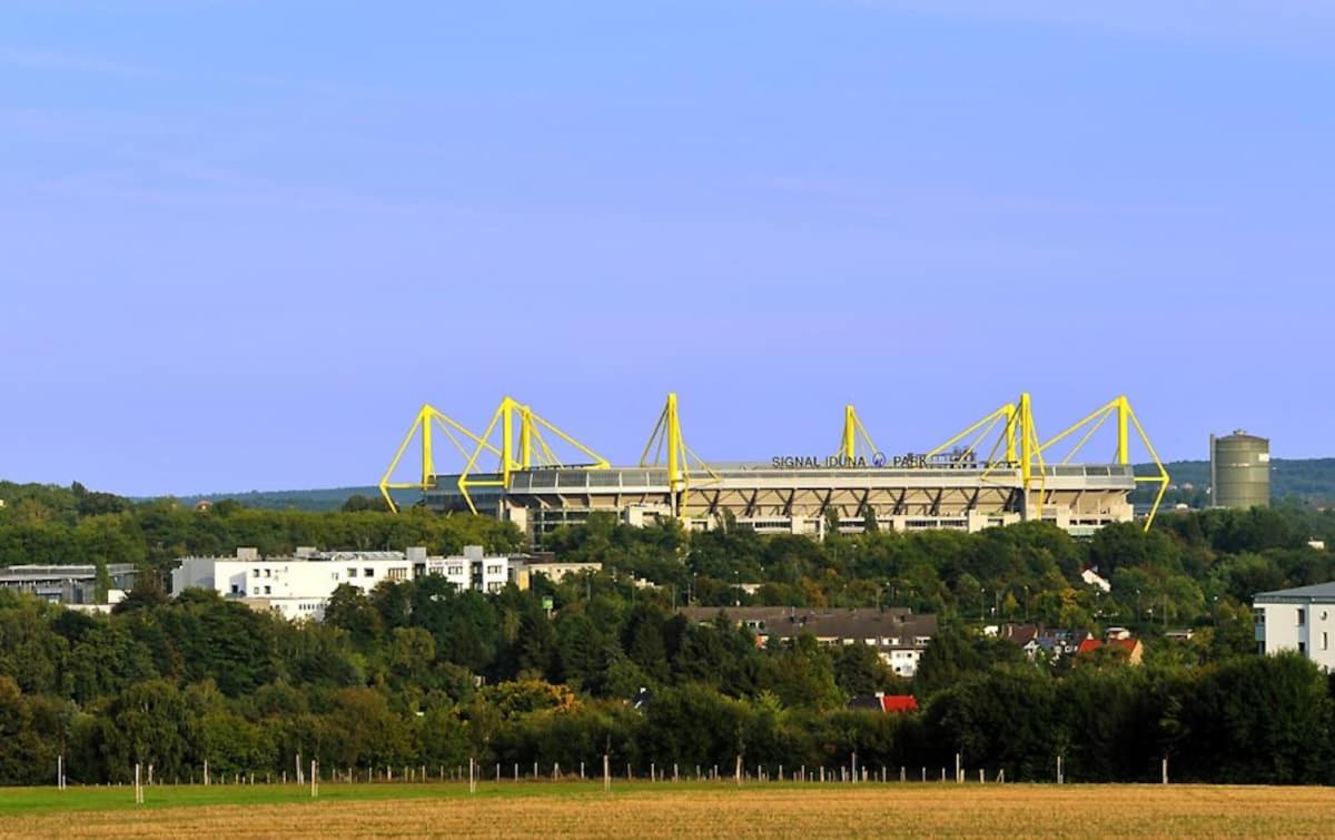 schöne große Wohnung 2 Schlafzimmer bis 6 Pax nähe Stadion Signal Iduna