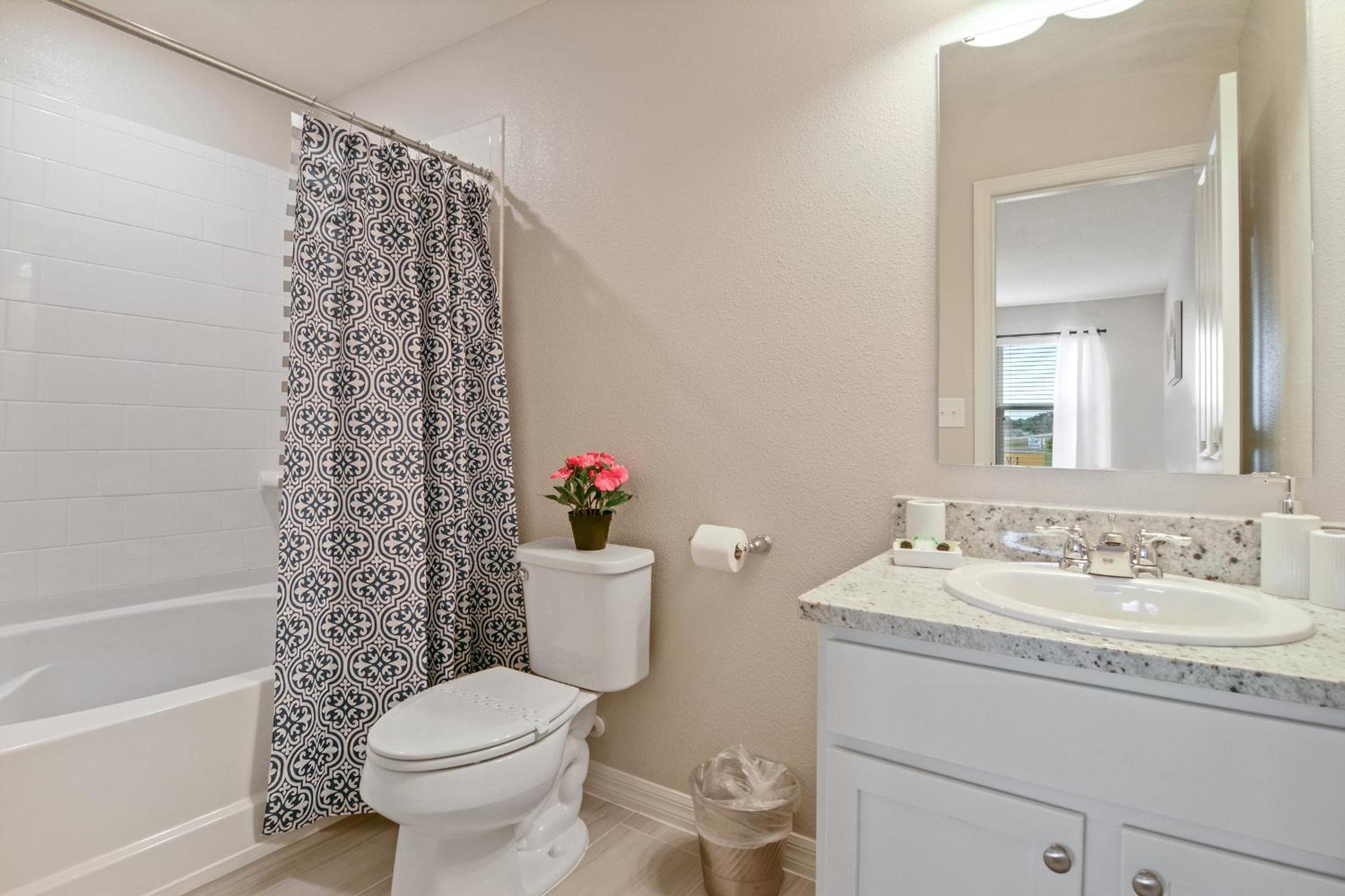 Family Friendly Four Bedrooms 5145