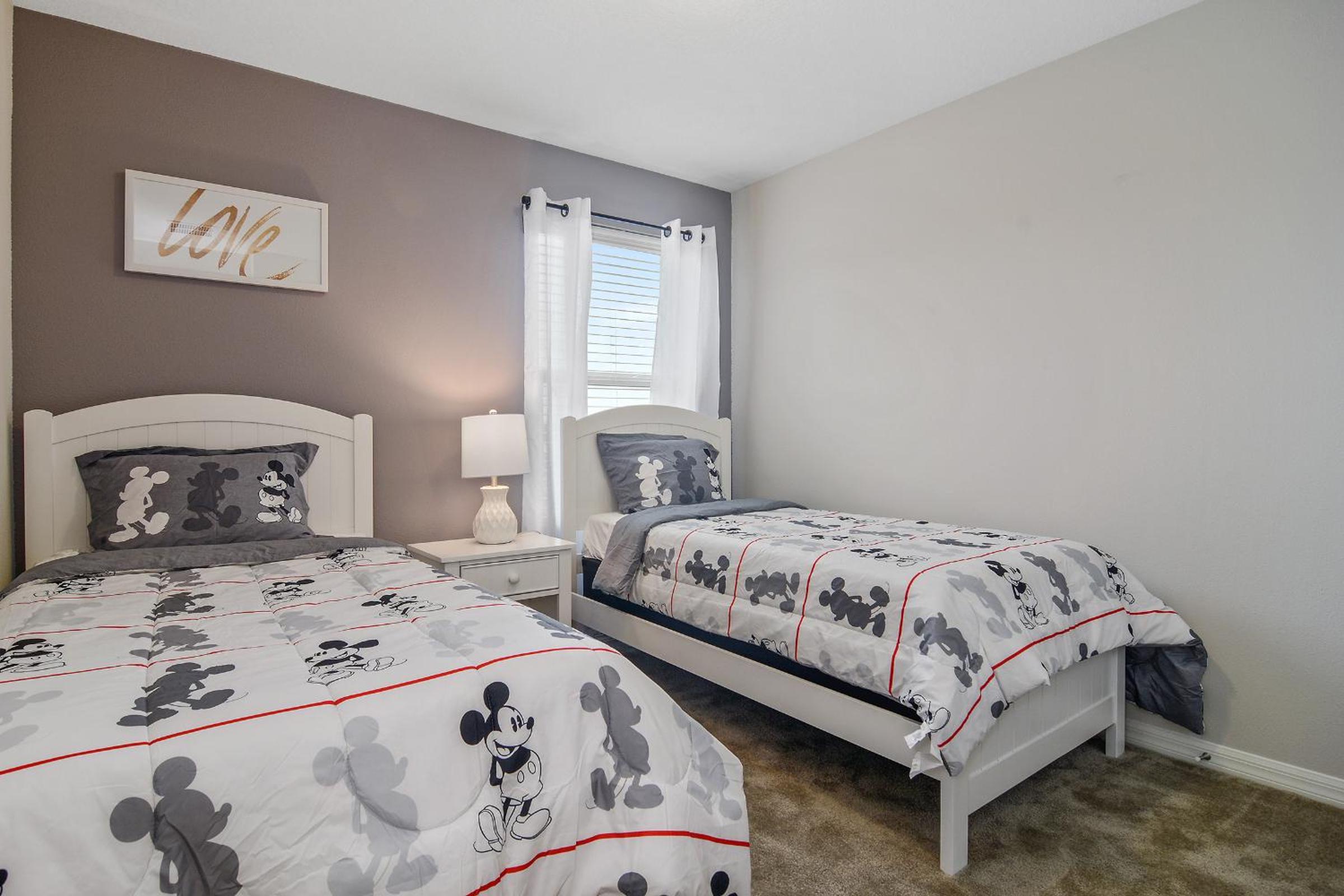Family Friendly Four Bedrooms 5145