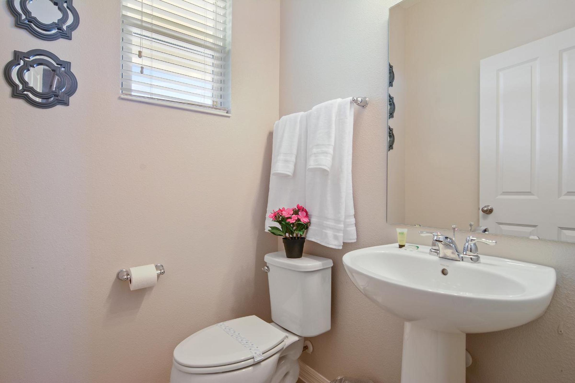 Family Friendly Four Bedrooms 5145