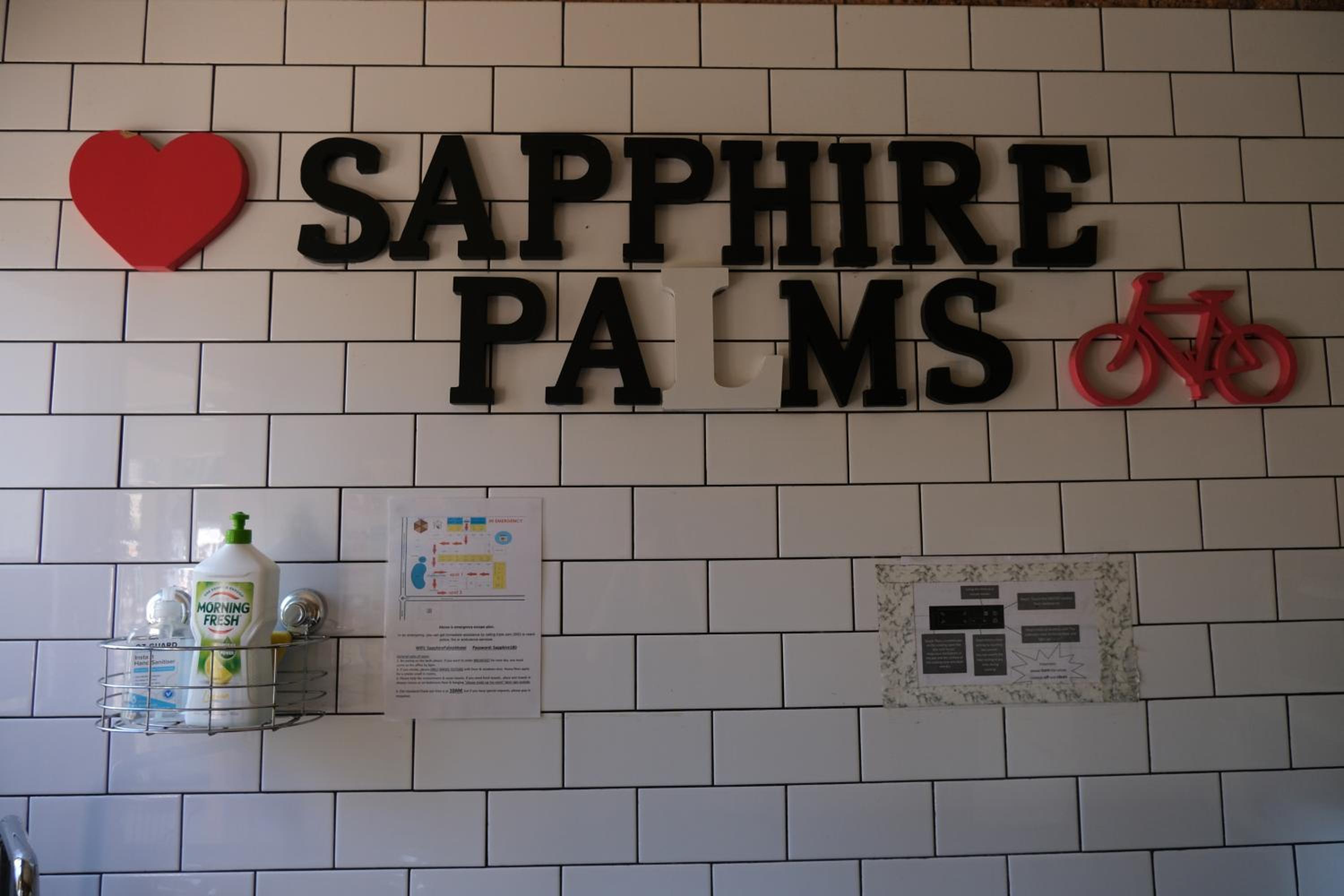 Sapphire Palms Motel
