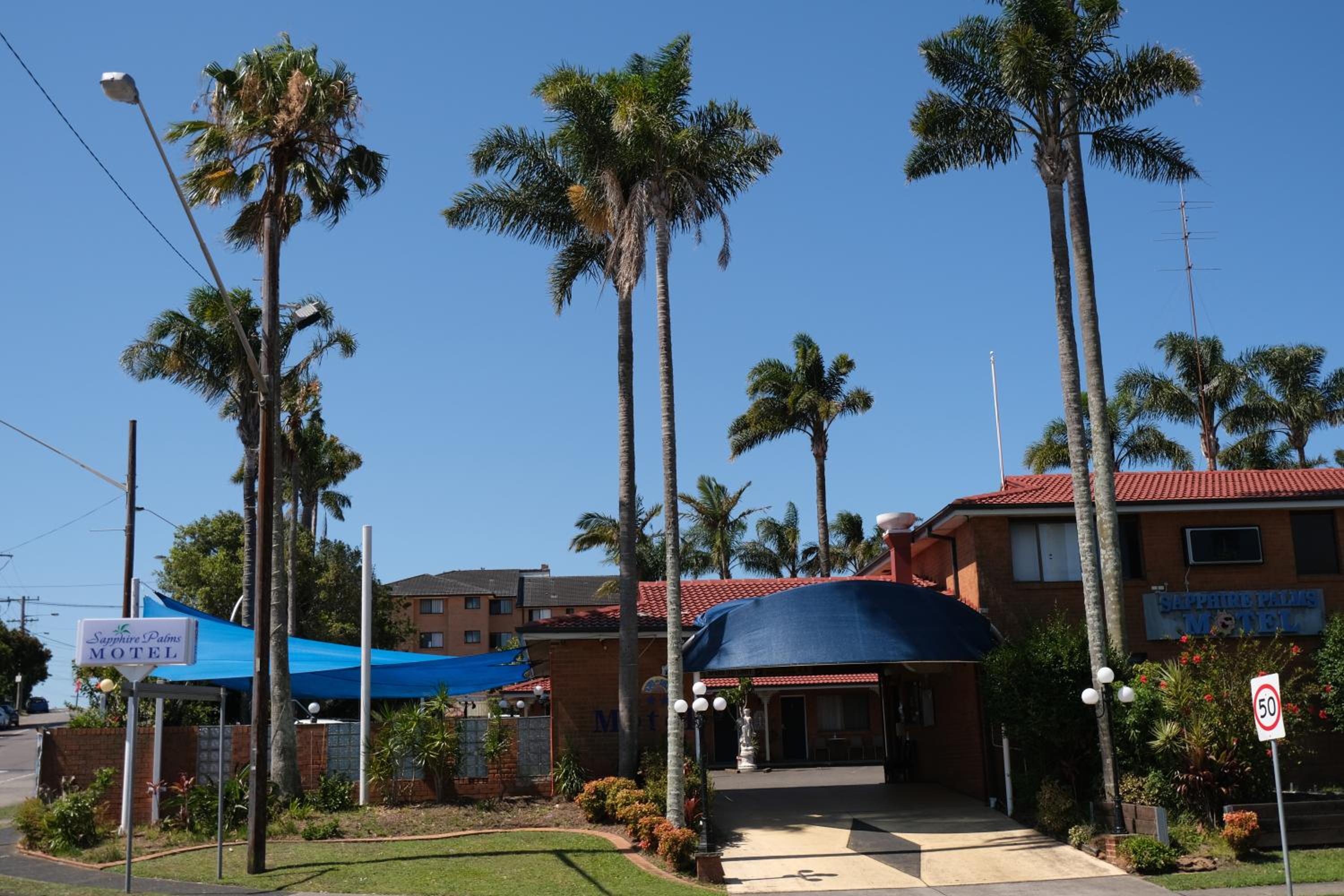 Sapphire Palms Motel