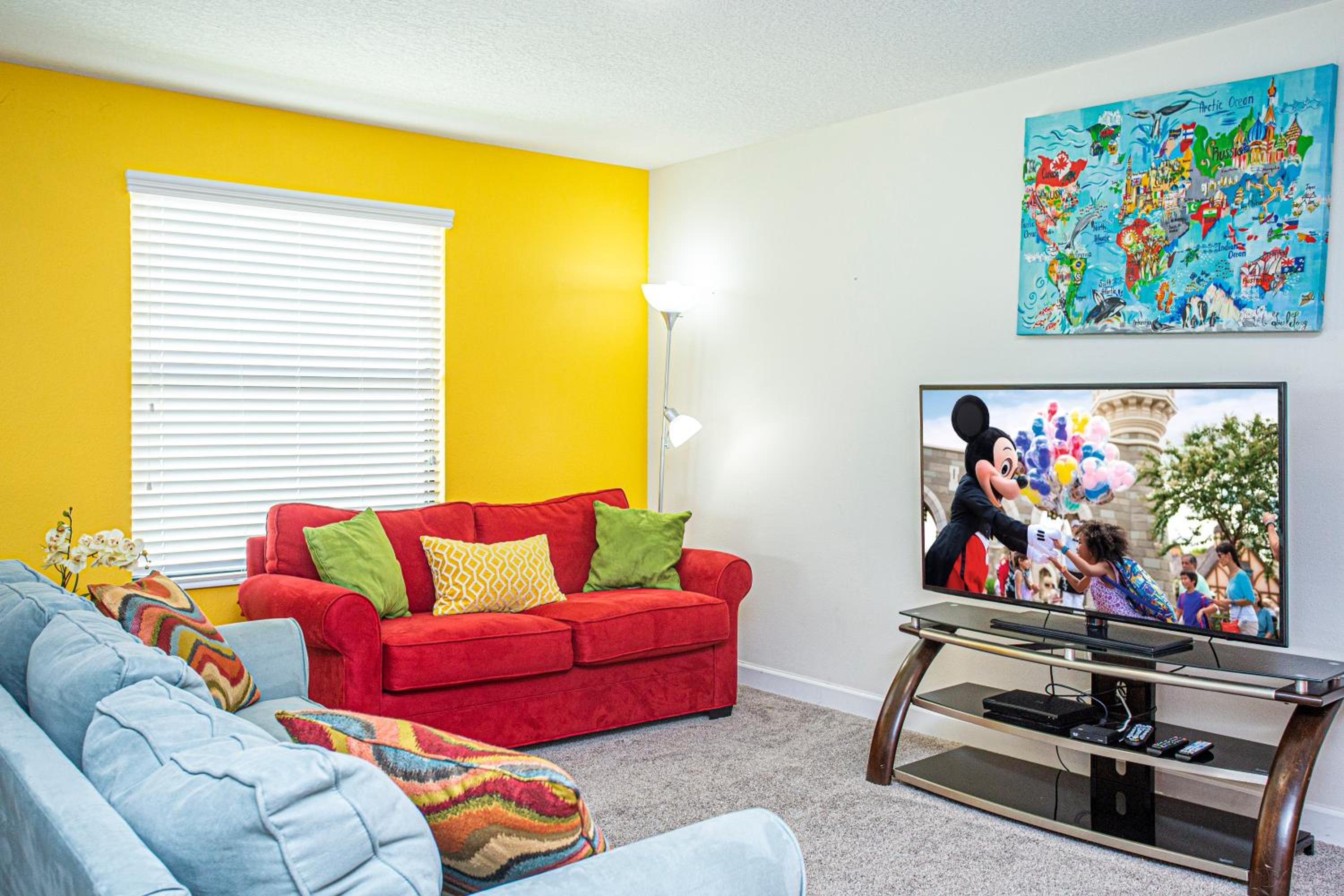 Gorgeous 5 Bd Single Family with Pool 5528 view 4