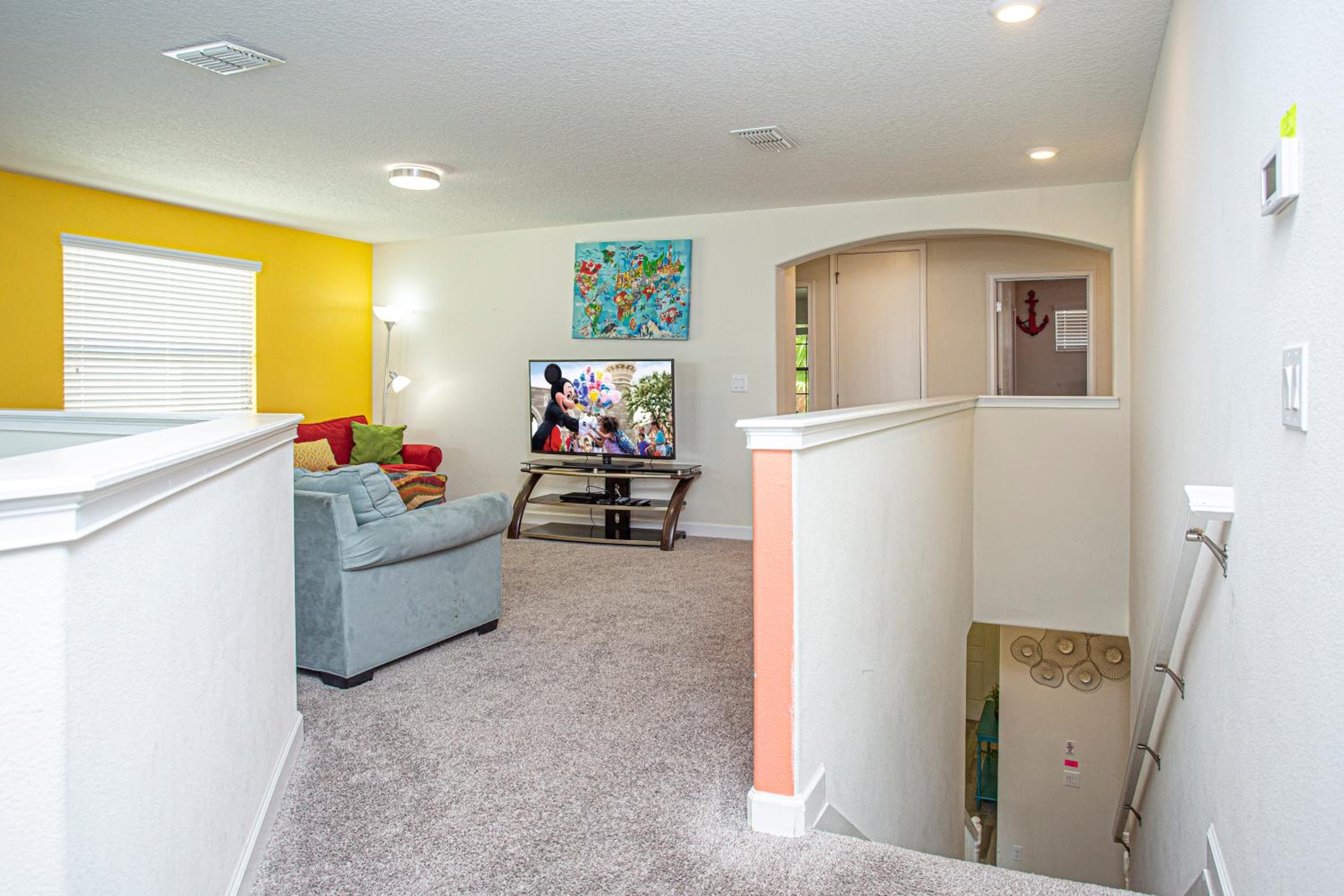 Gorgeous 5 Bd Single Family with Pool 5528 view 5