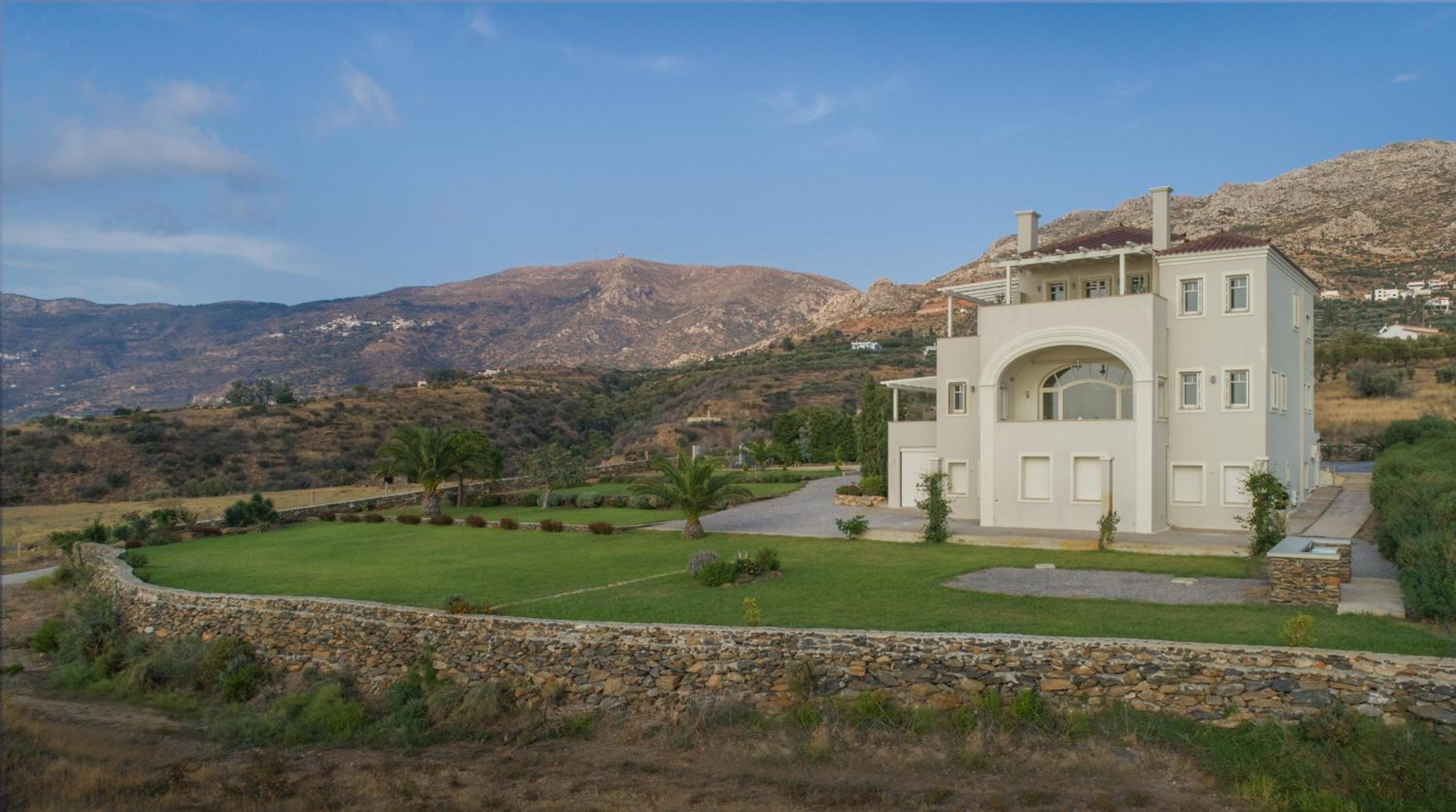 Villa Itis Superb Residence with Balcony & Panoramic View