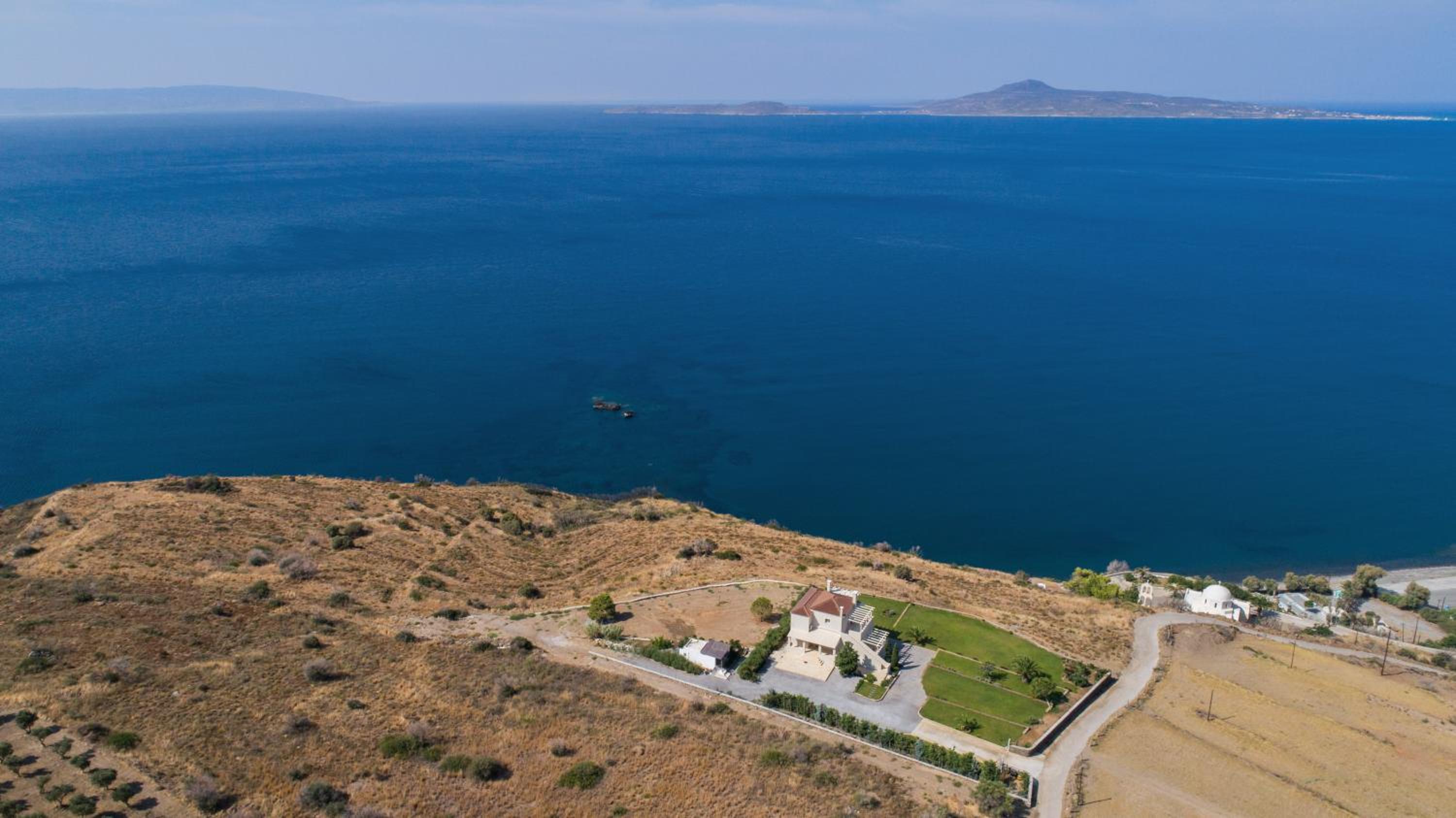 Villa Itis Superb Residence with Balcony & Panoramic View