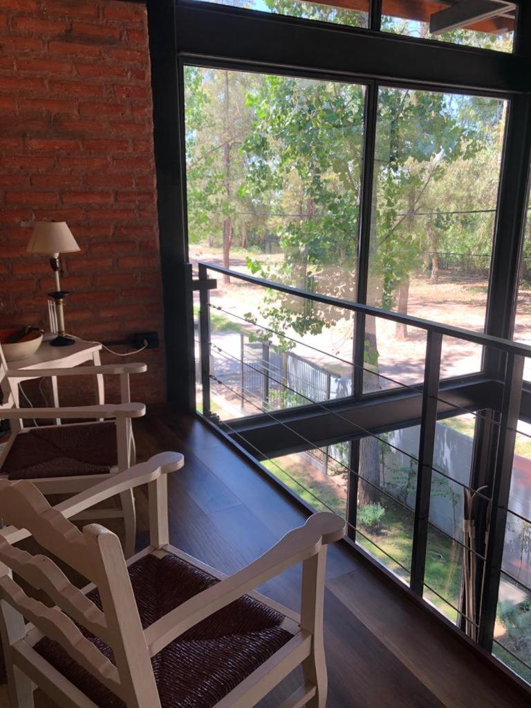 Hotel Entrepinos - Image 1