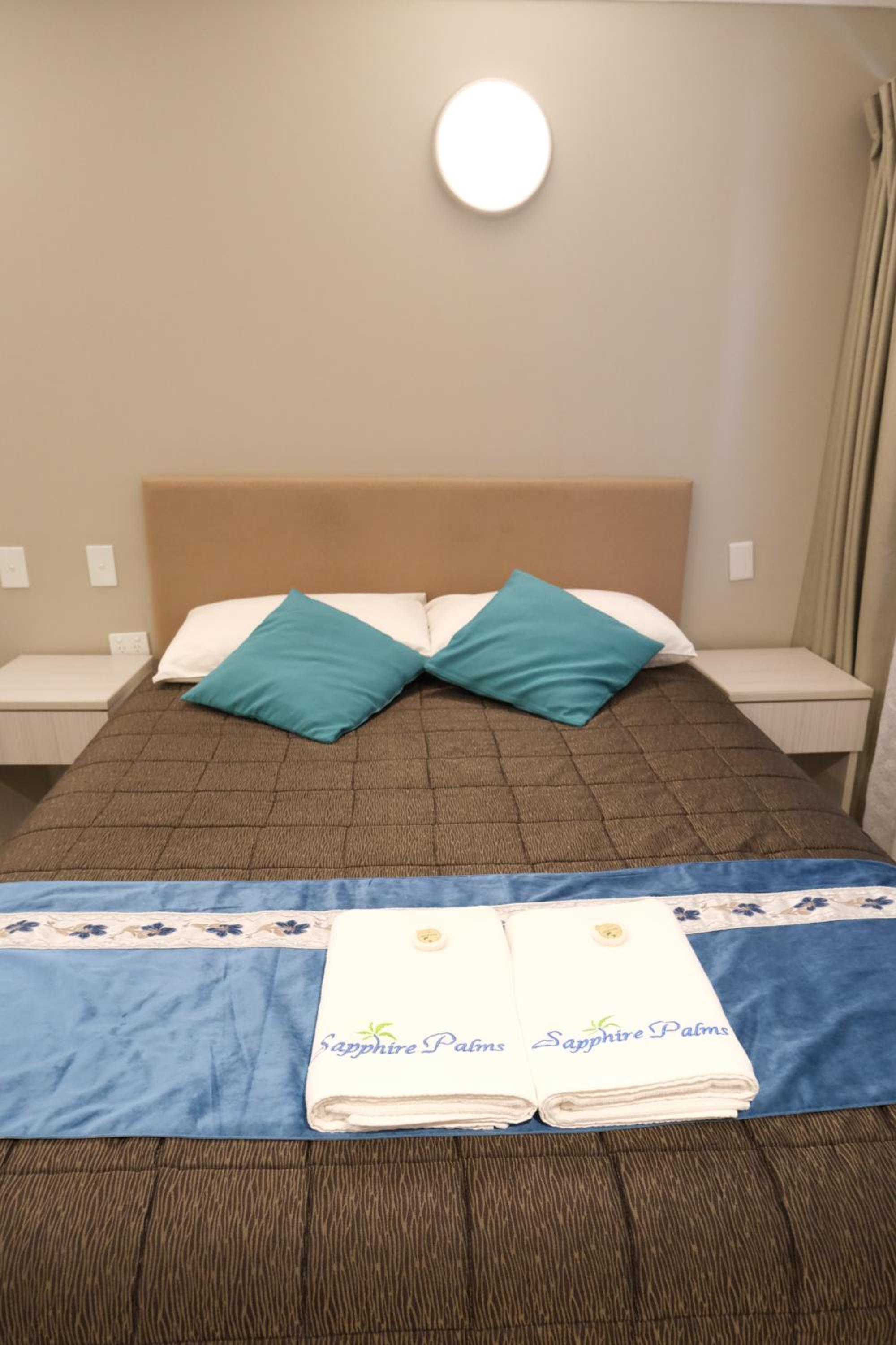 Sapphire Palms Motel