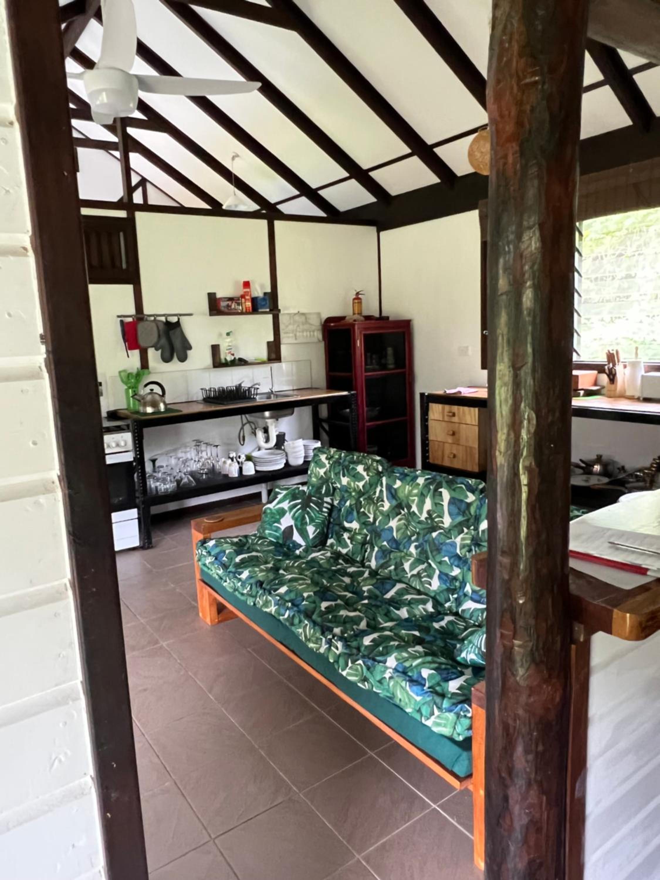 Island View Cottages