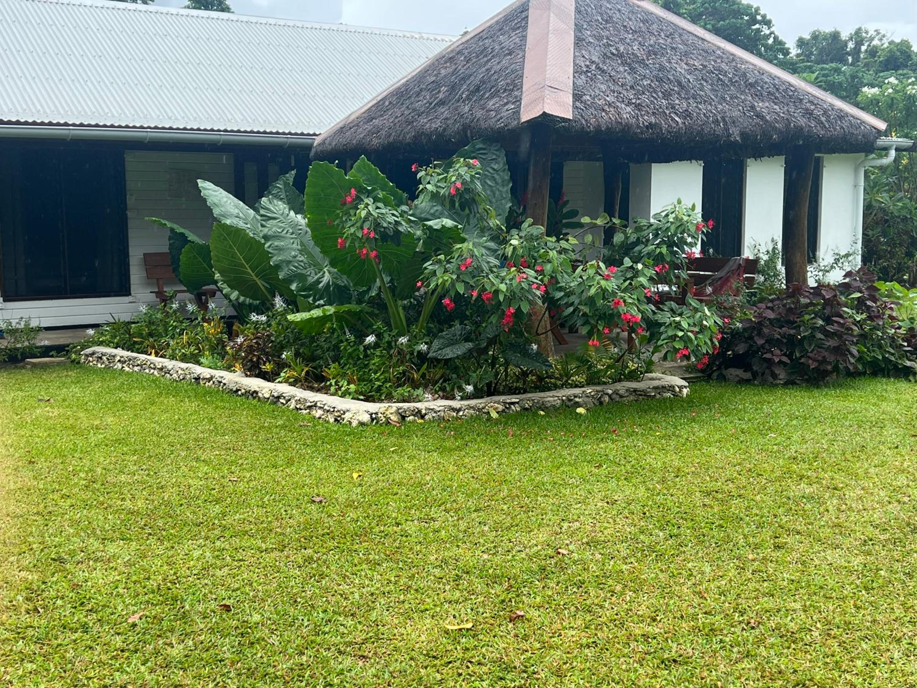 Island View Cottages
