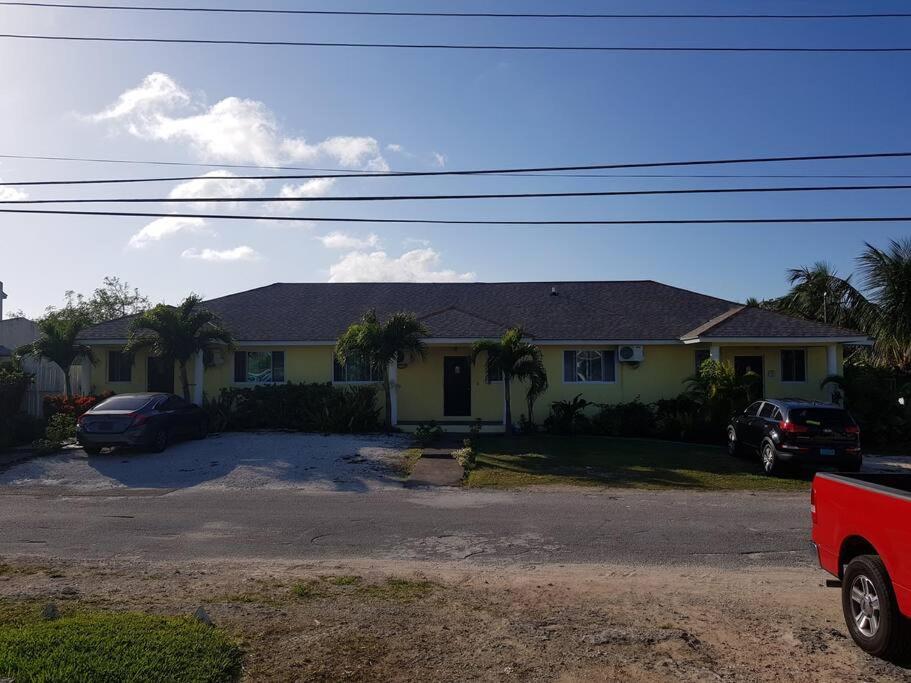 Hotel Seashells - Image 1