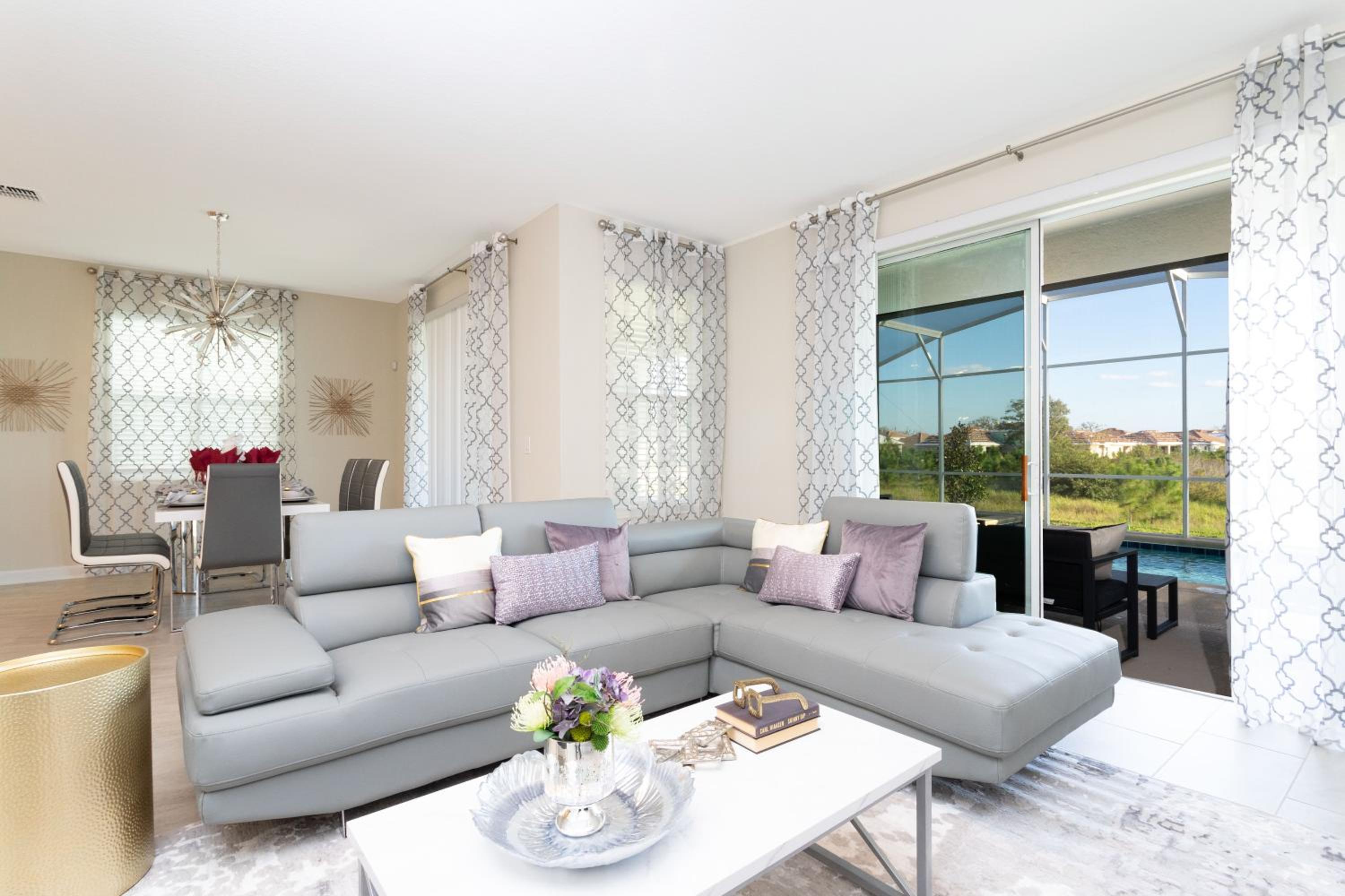 Gorgeous 6 Bd SF Close to Disney w/ Pool @ Champions Gate Resort 712