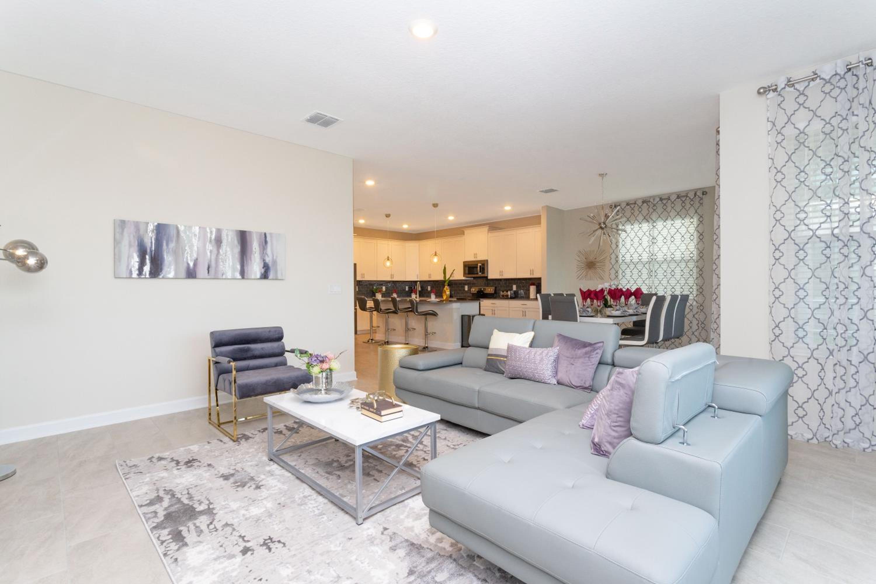 Gorgeous 6 Bd SF Close to Disney w/ Pool @ Champions Gate Resort 712