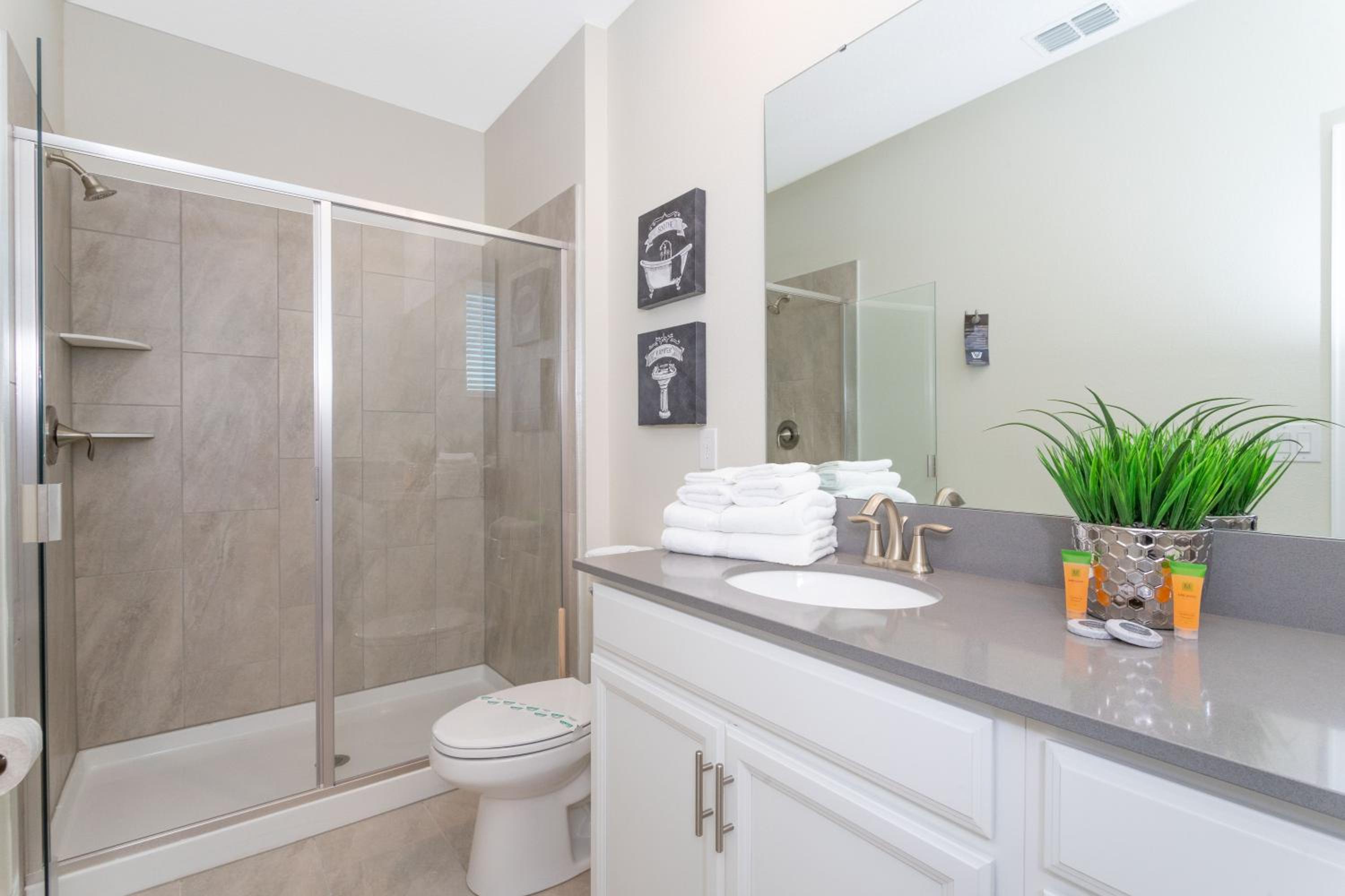 Gorgeous 6 Bd SF Close to Disney w/ Pool @ Champions Gate Resort 712 — photo 3