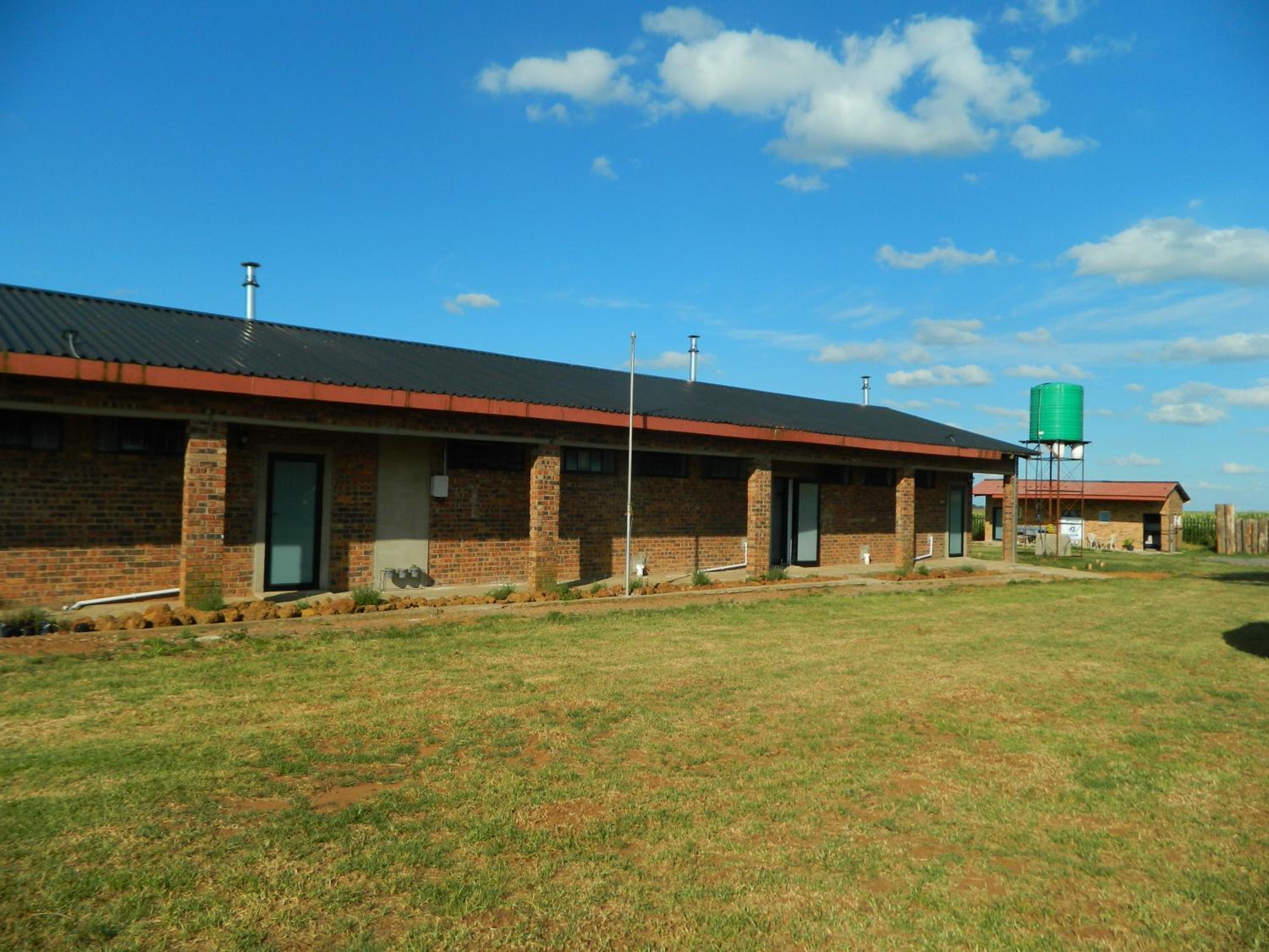 Dewdrop Farm Stay view 2