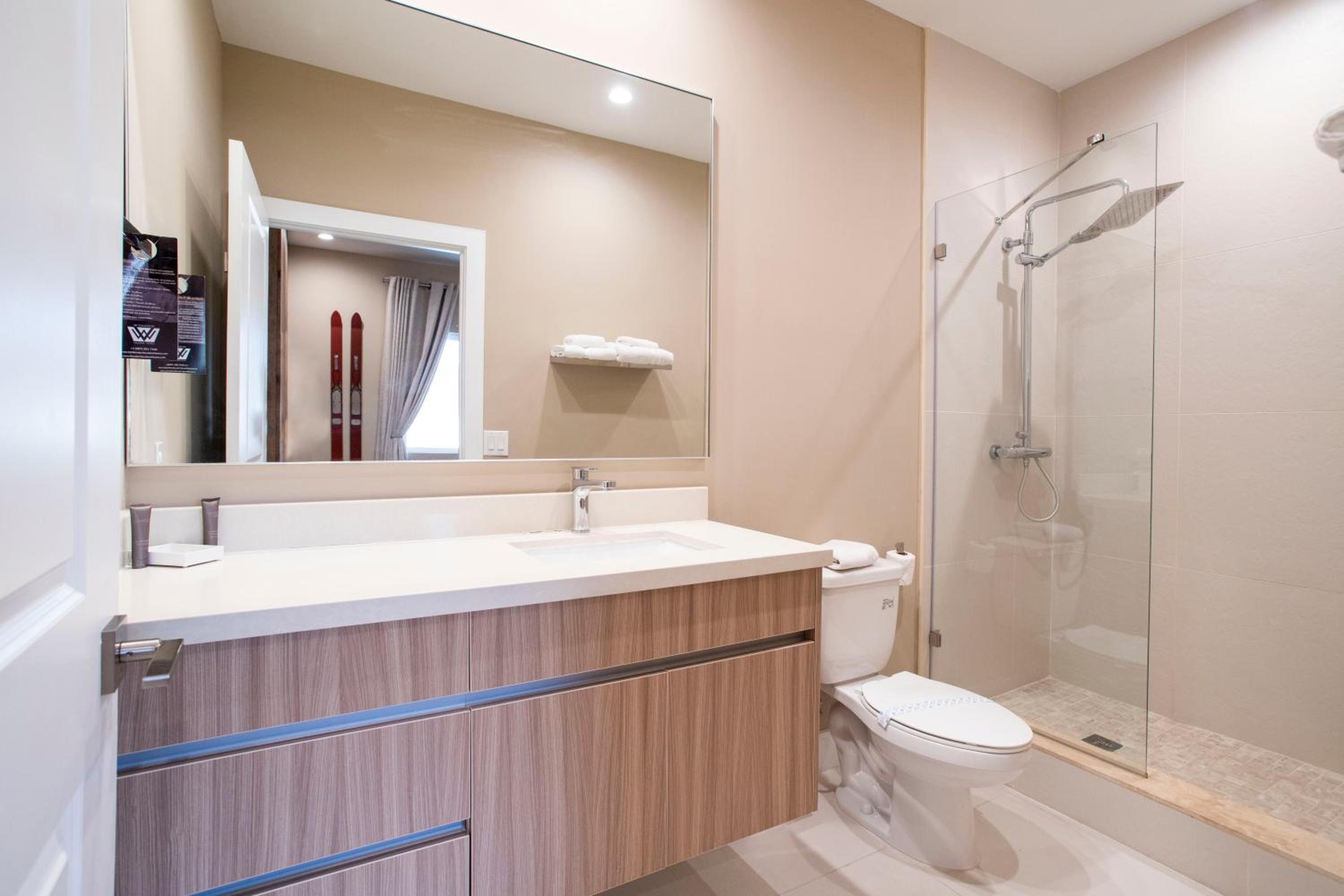 Luxury 4 Bedroom Home Close to Disney 7487