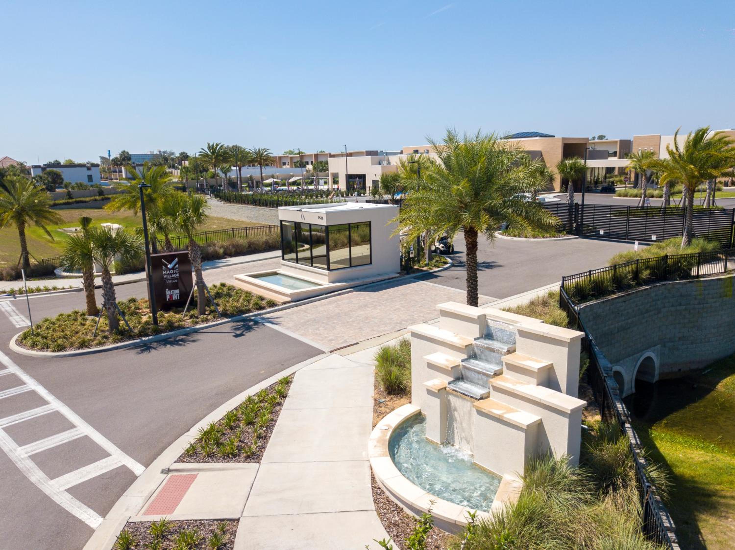 Luxury 4 Bedroom Home Close to Disney 7487