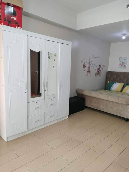 Cubao Manhattan Heights, Unit 8BC Tower B, 1 BR view 2