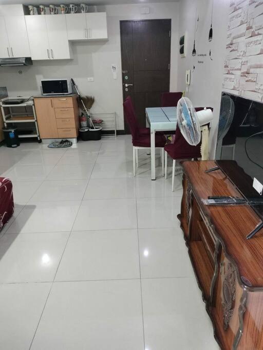 Cubao Manhattan Heights, Unit 8BC Tower B, 1 BR view 5