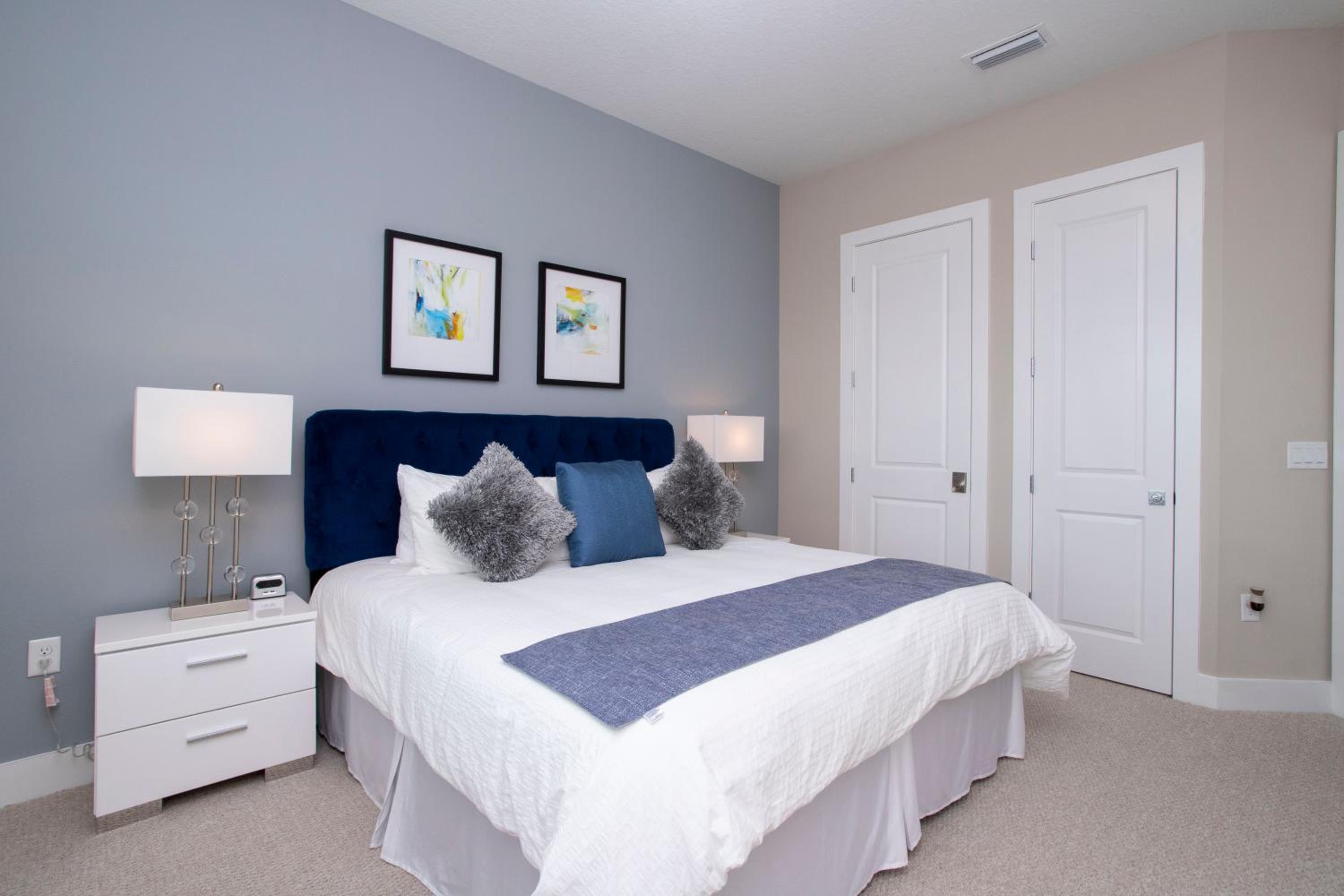 Gorgeous 4 Bedroom Family Friendly Close to Disney 7573