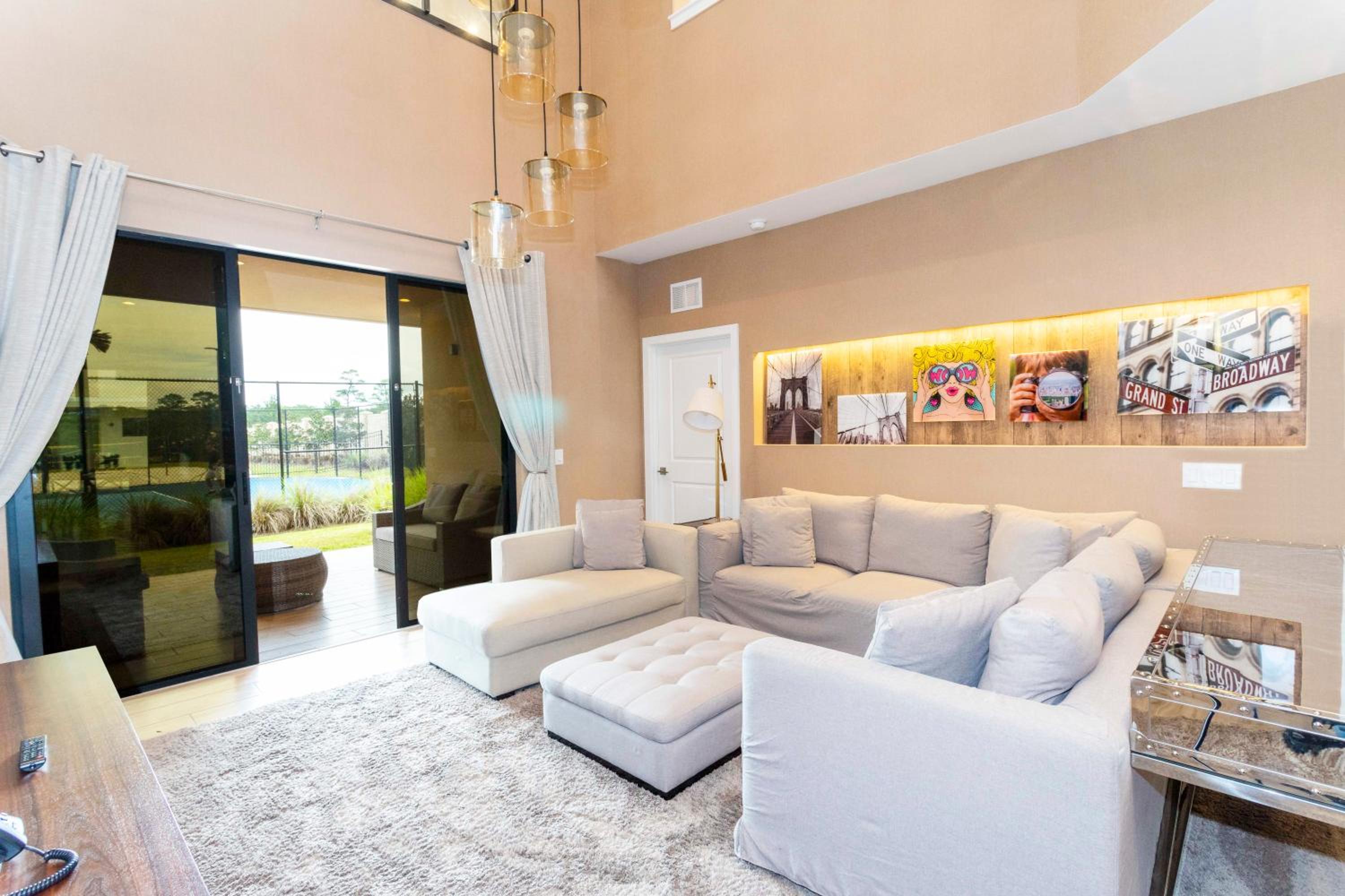 Gorgeous 4Bd Close to Disney @ Magic Village 7581