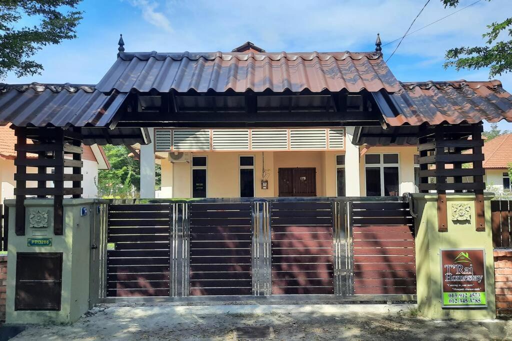T'Rai Homestay photo 1