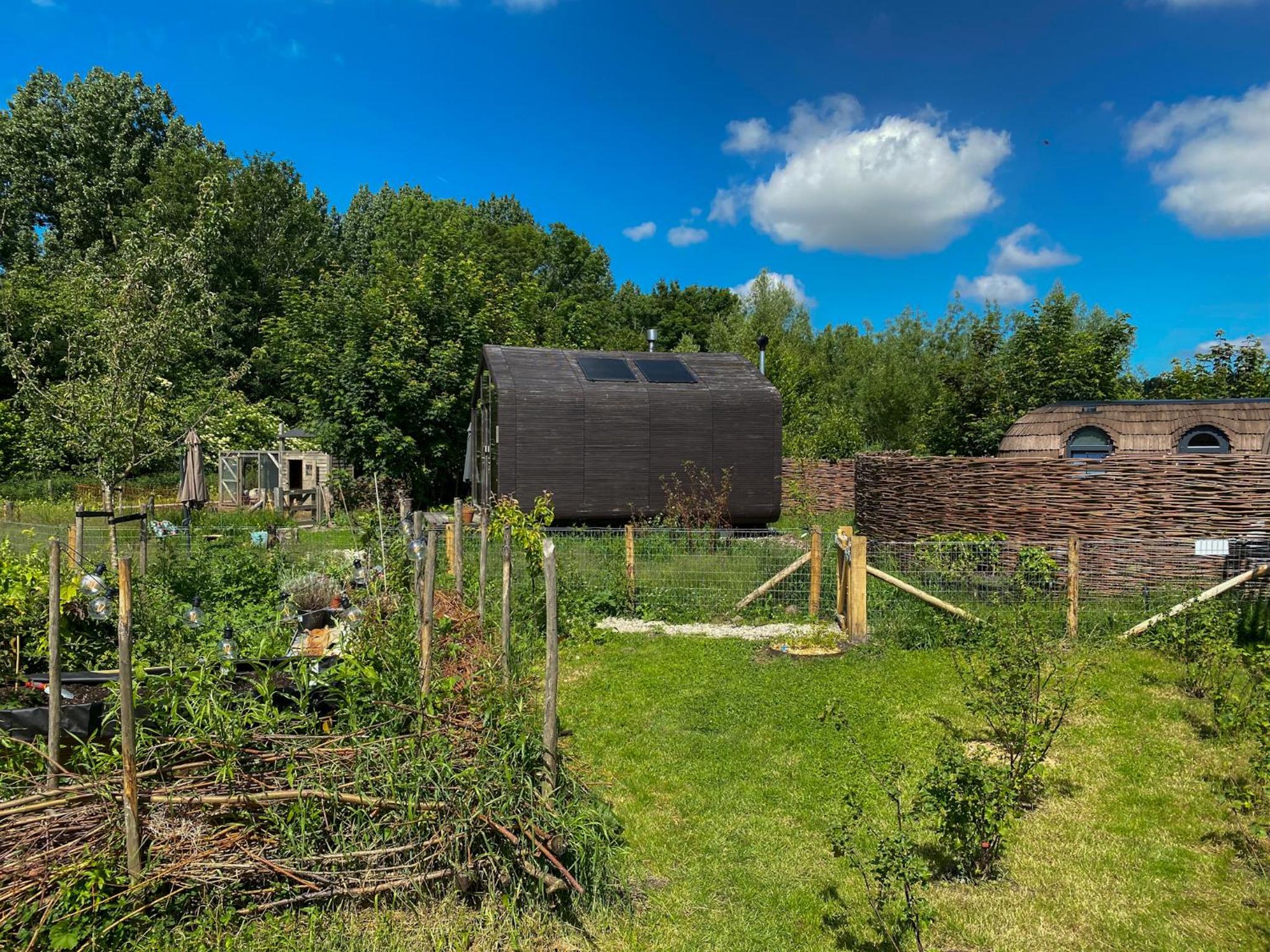 Bed & Wellness Pigs and Pillows with private hottub and sauna and tandembike rental included in price near Amsterdam