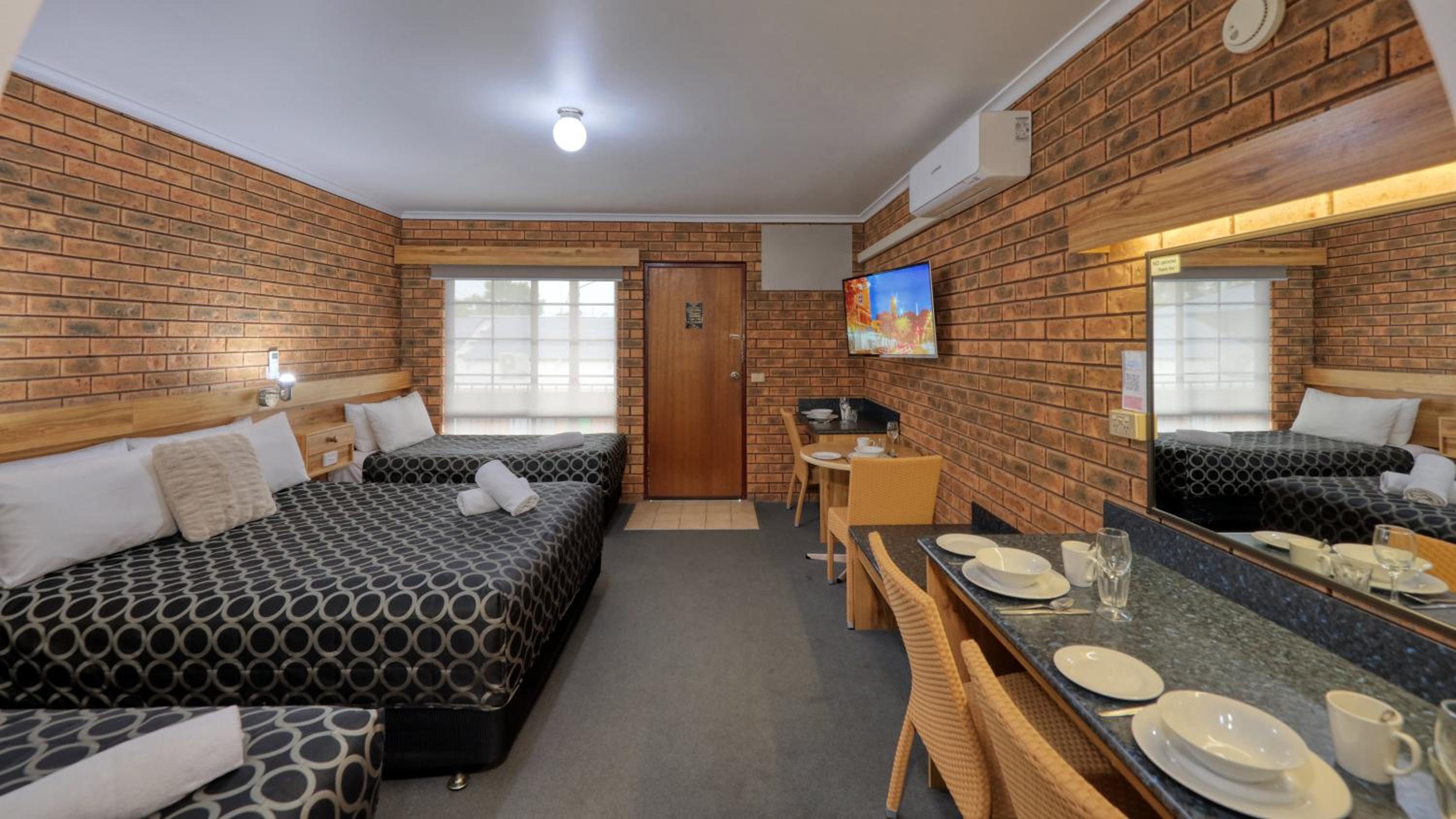 The Cottage Motor Inn Albury CBD