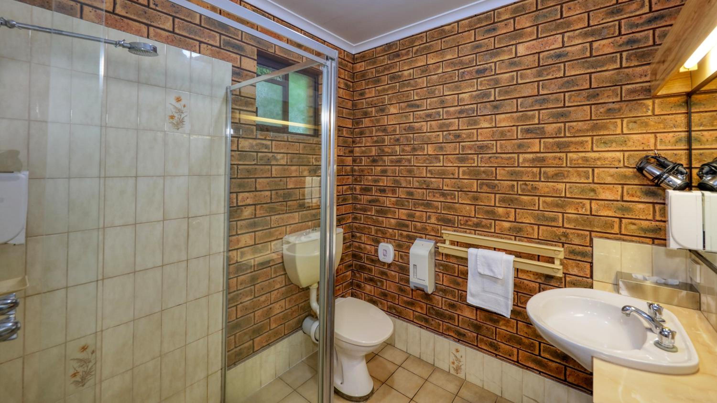 The Cottage Motor Inn Albury CBD