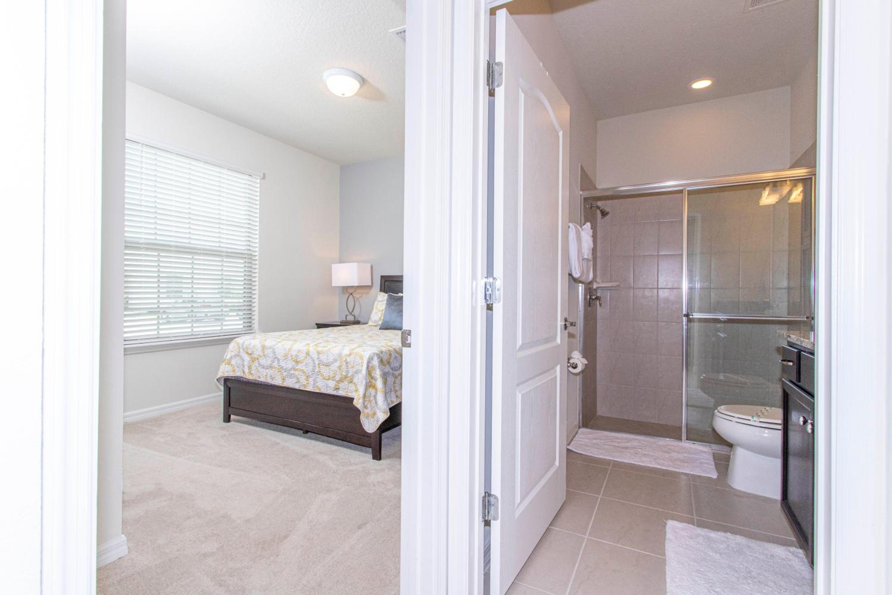 Splendid 5 Bd w/ Pool @ Windsor Westside 8921