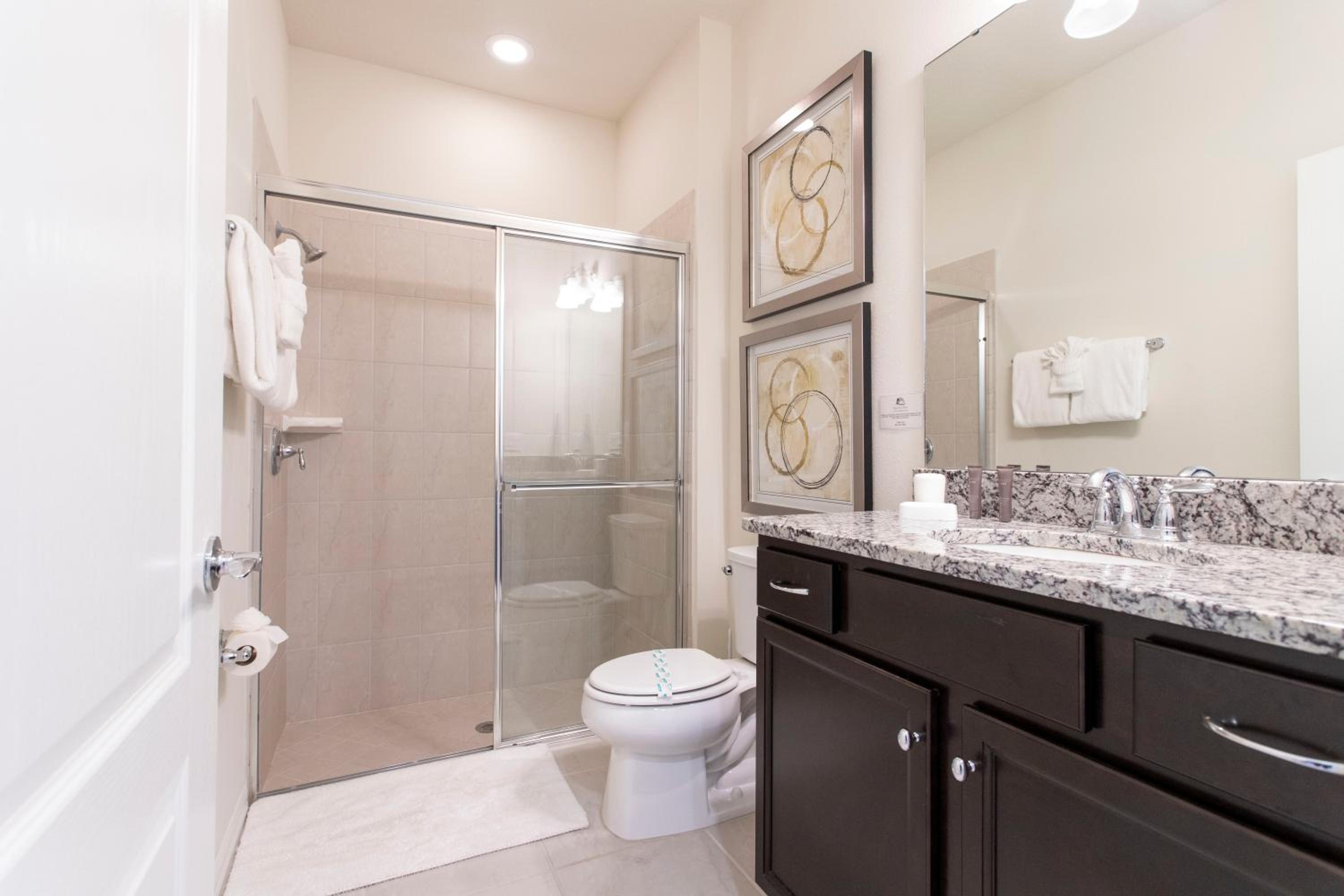 Splendid 5 Bd w/ Pool @ Windsor Westside 8921
