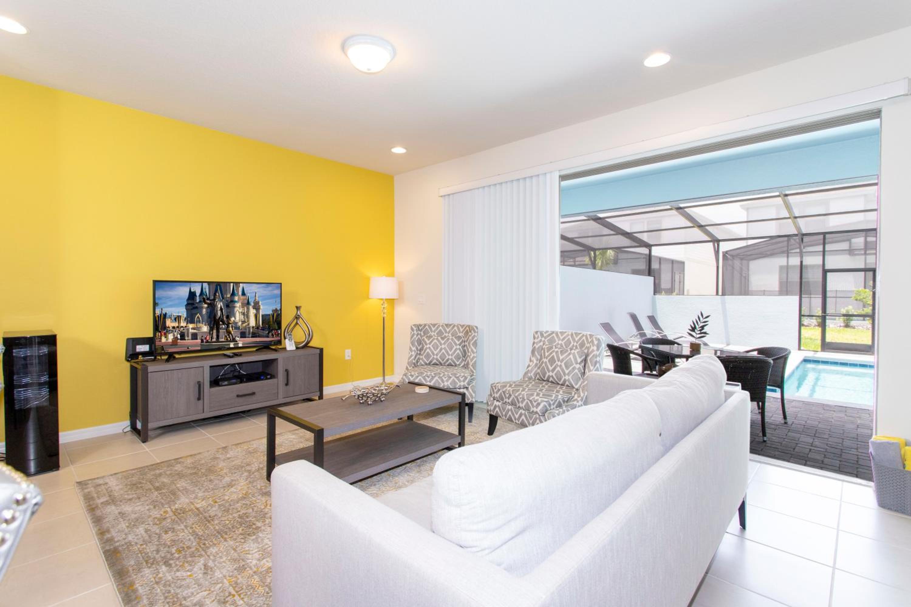 Splendid 5 Bd w/ Pool @ Windsor Westside 8921
