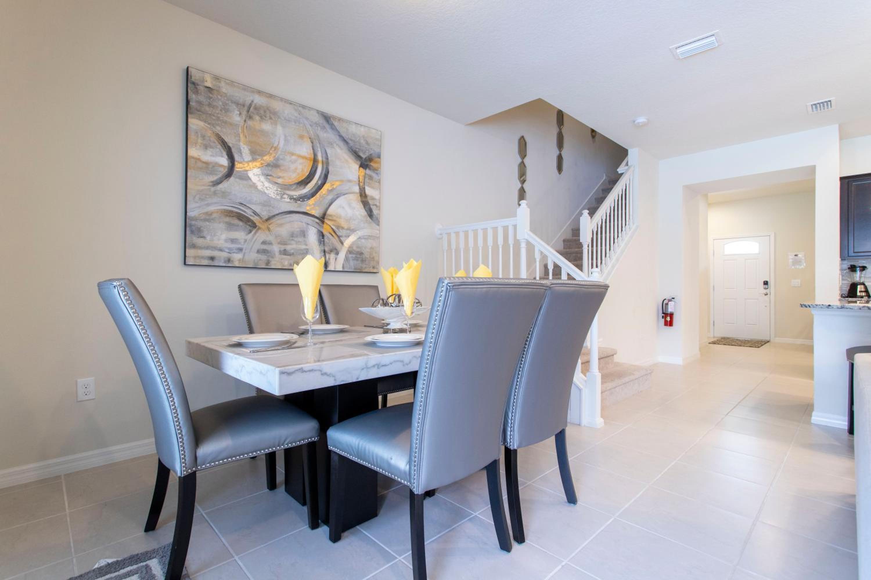 Splendid 5 Bd w/ Pool @ Windsor Westside 8921