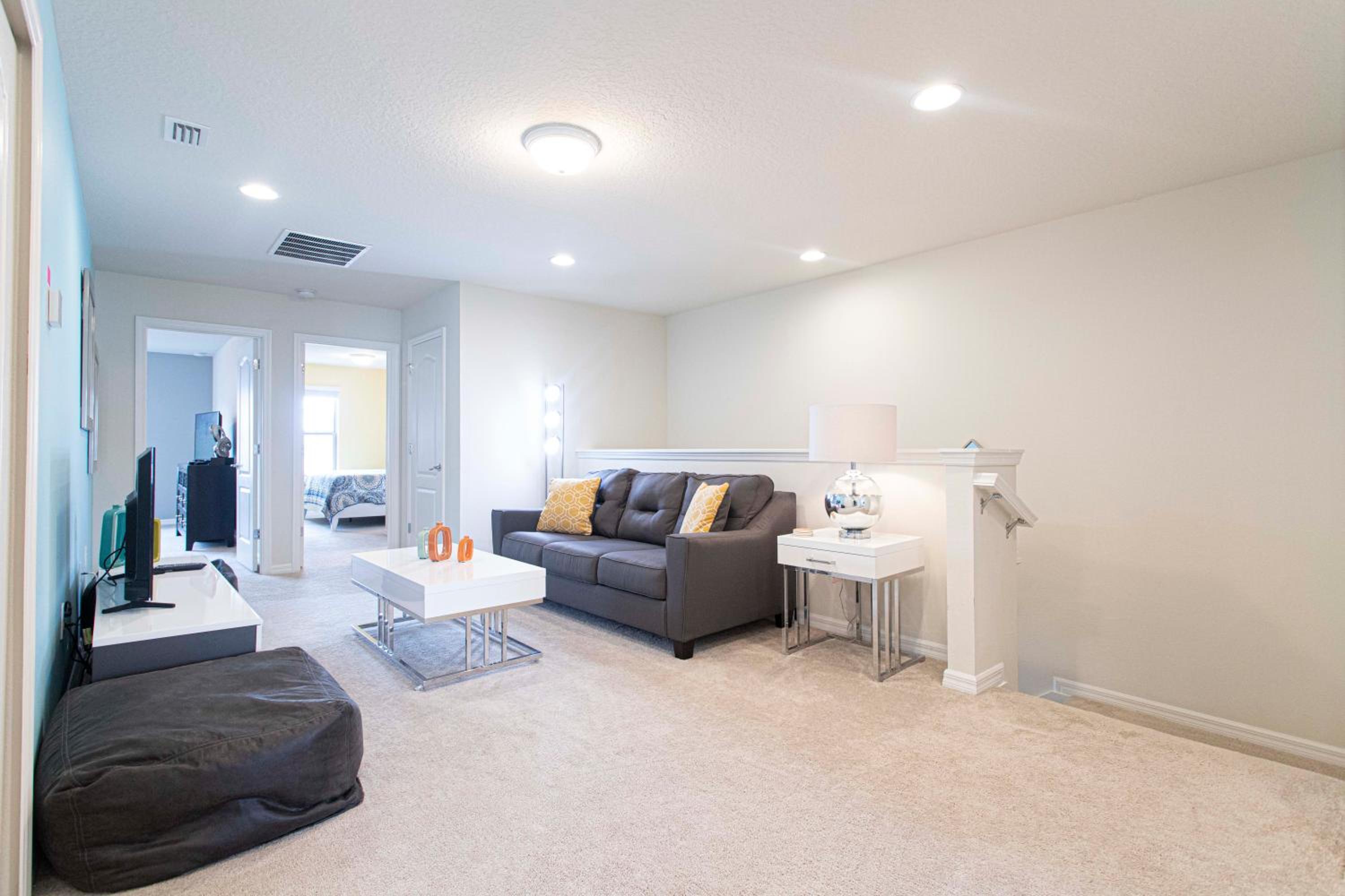 Splendid 5 Bd w/ Pool @ Windsor Westside 8921